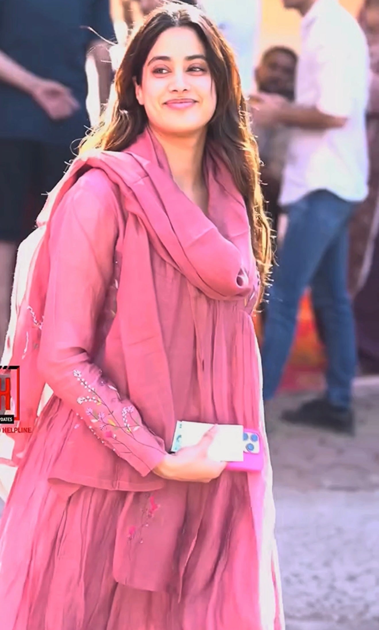 Mauve Floral Hand Embroidered Chanderi Kurta Set