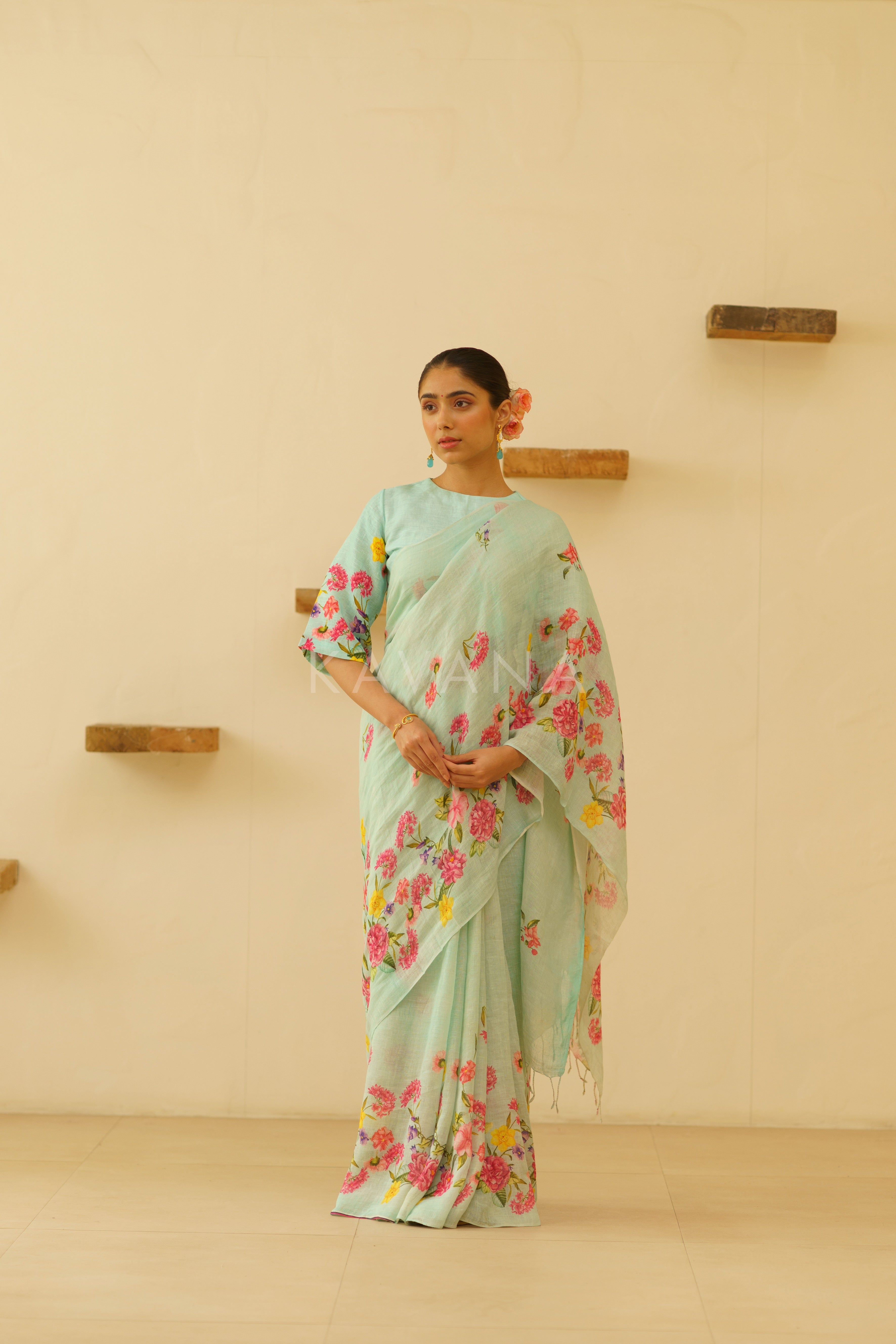 Neesa Linen Sari