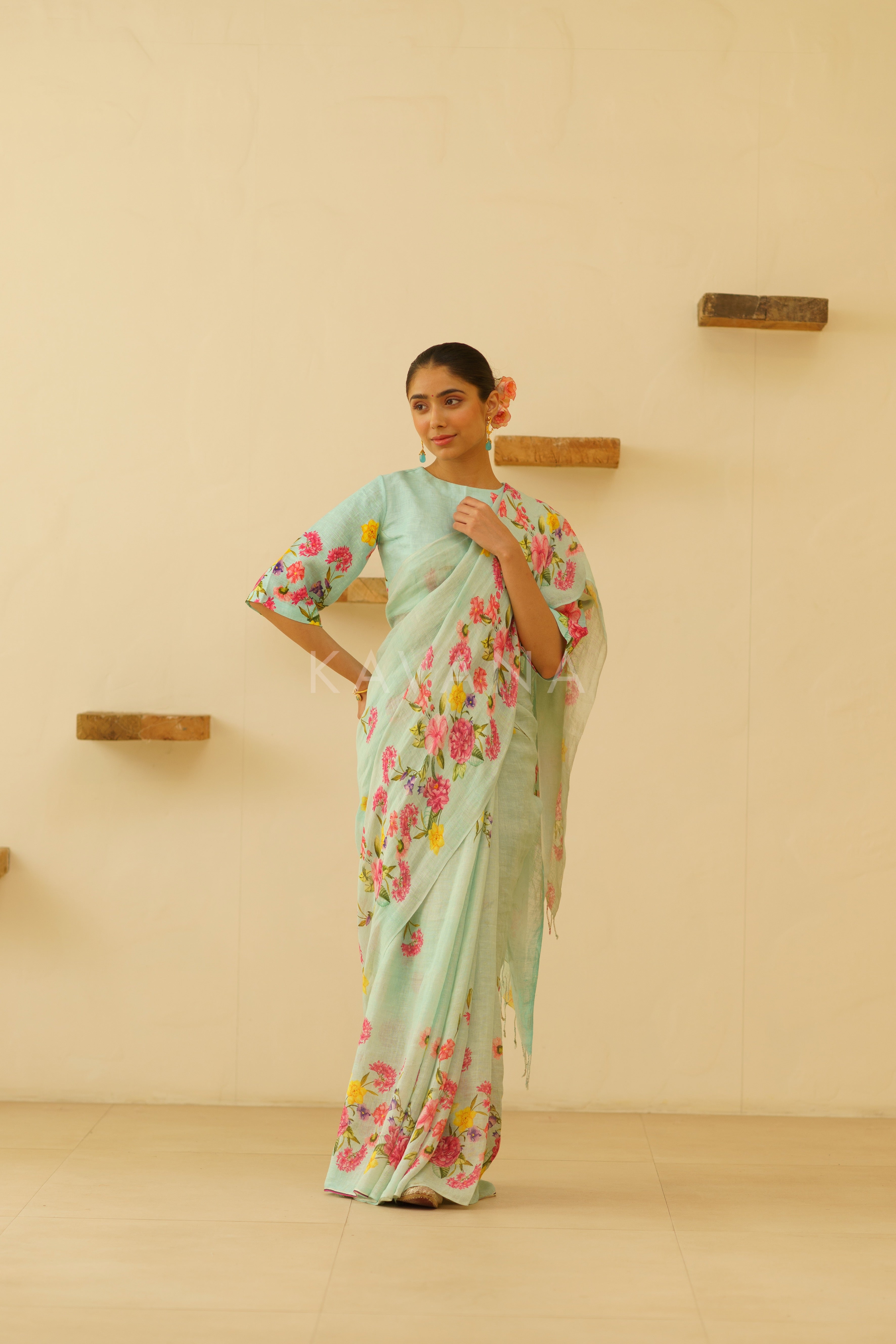 Neesa Linen Sari