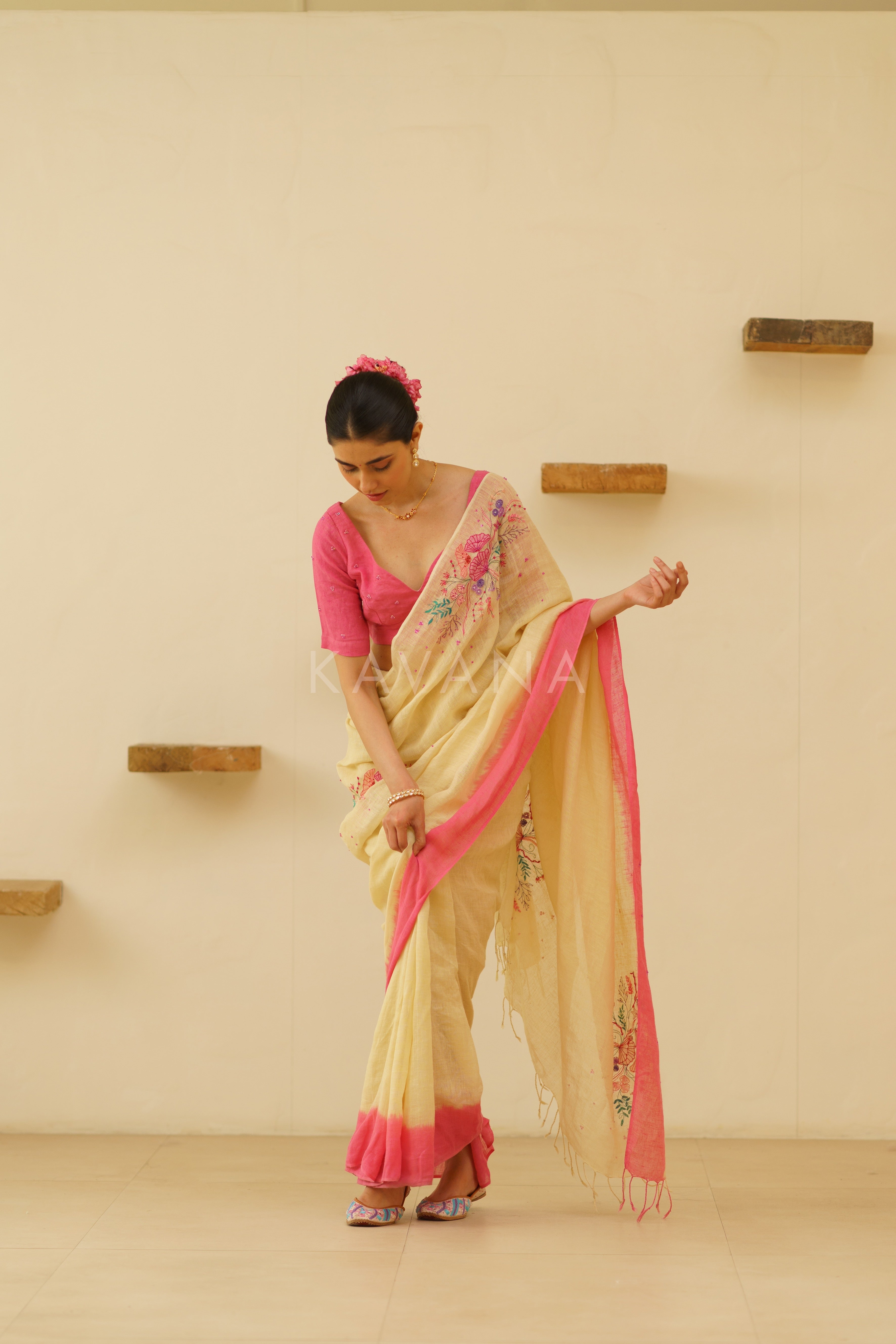 Tara Linen Sari