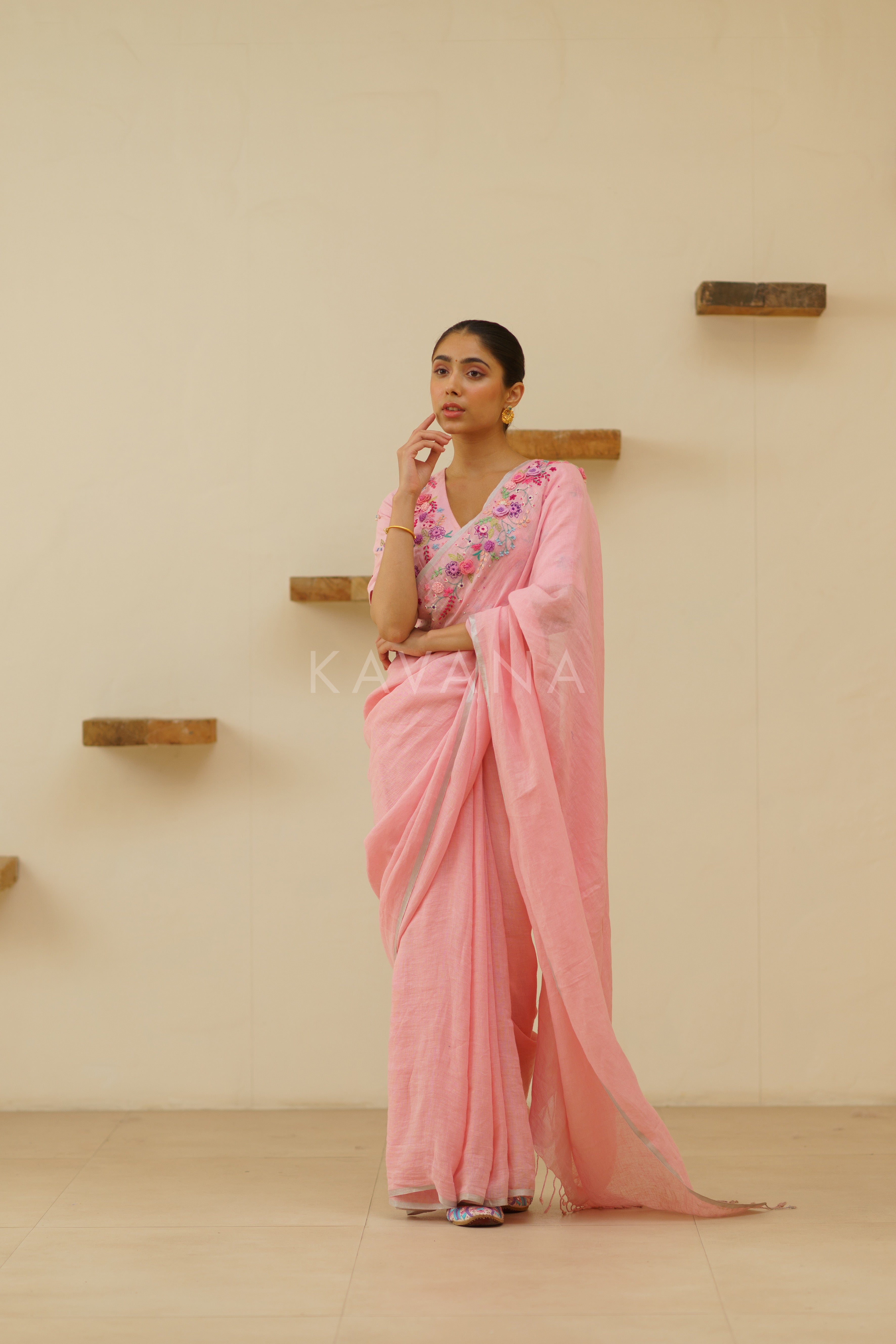 Vanya Linen Sari