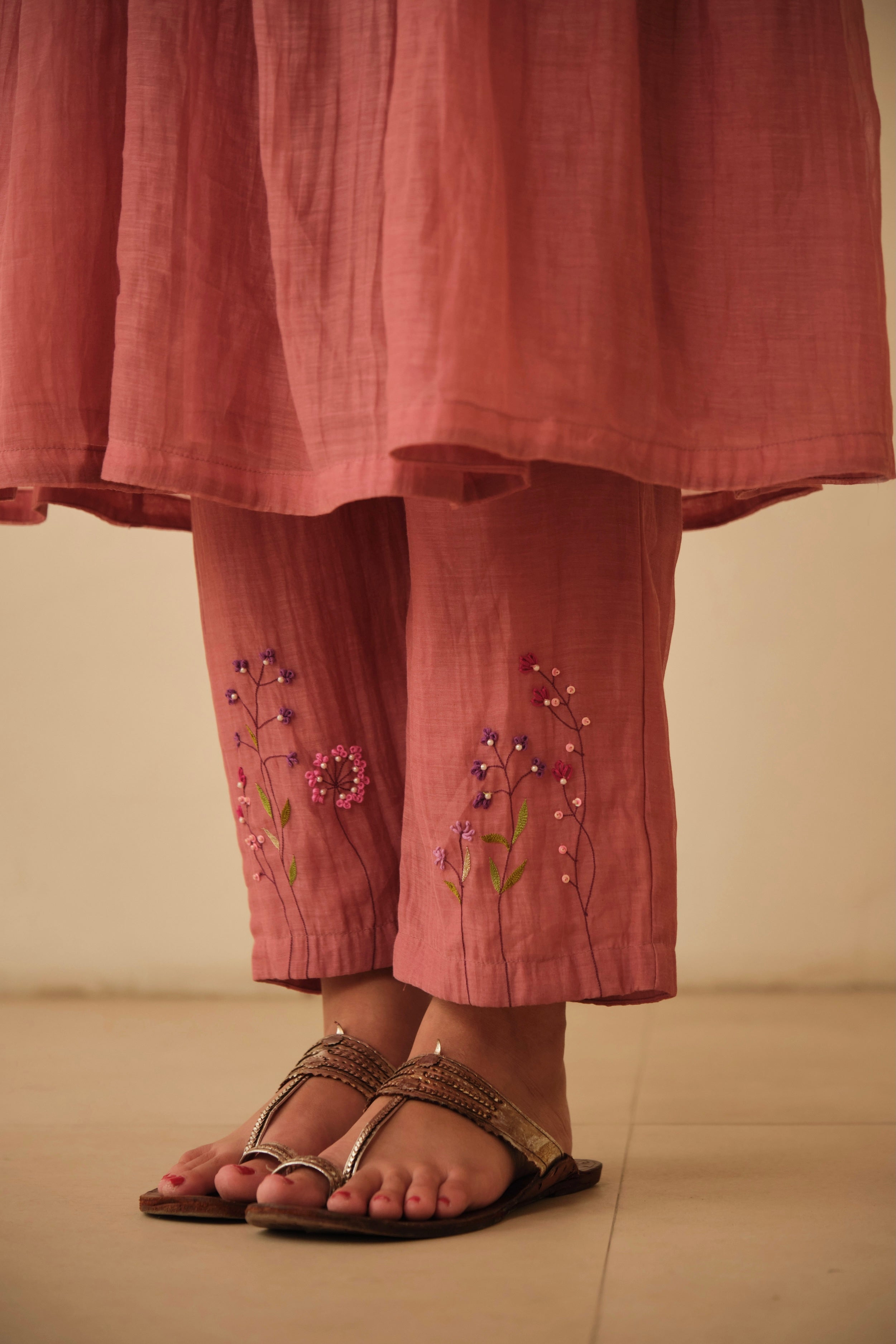 Mauve Floral Hand Embroidered Chanderi Kurta Set