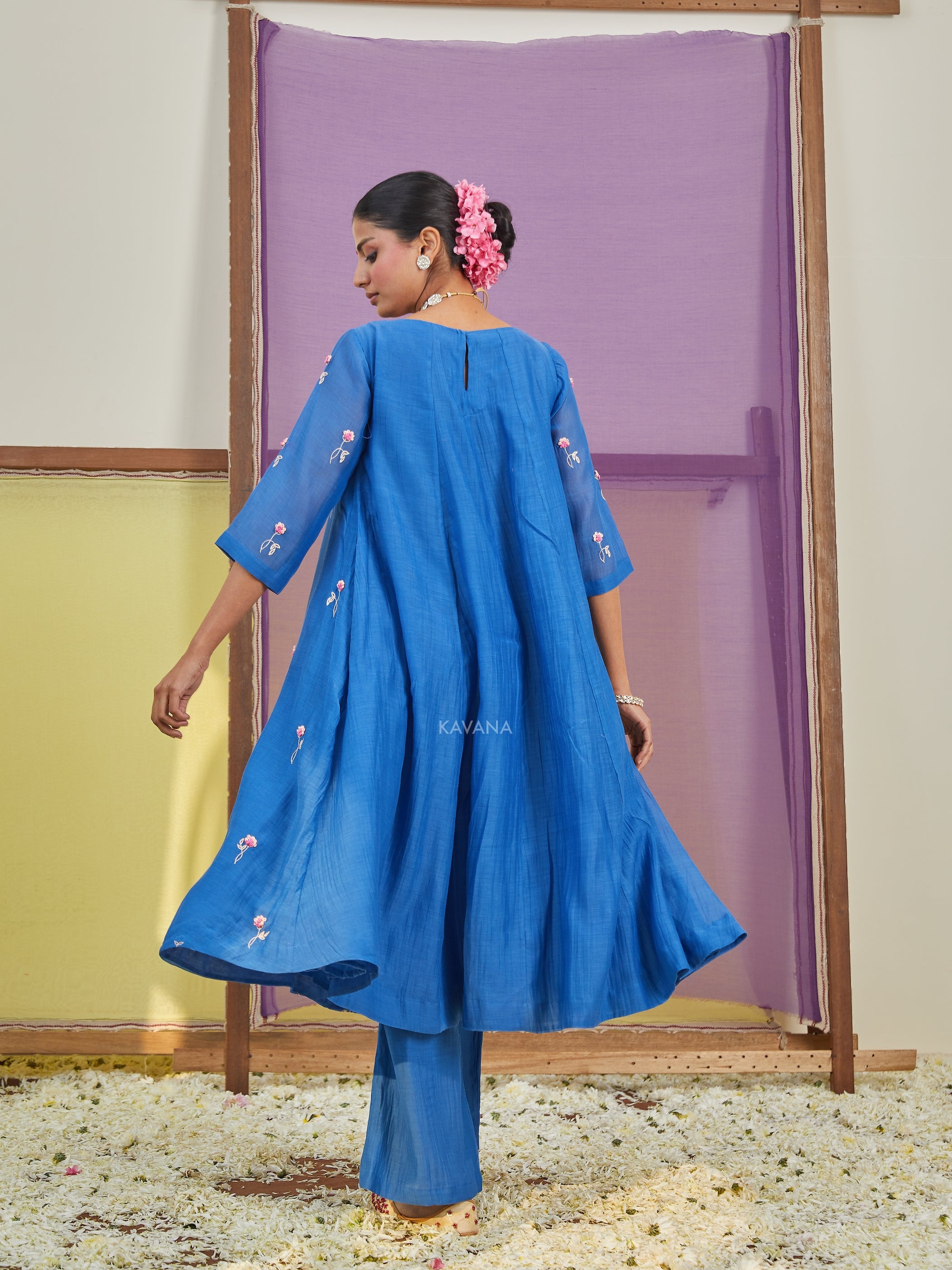 Amira Kurta Set