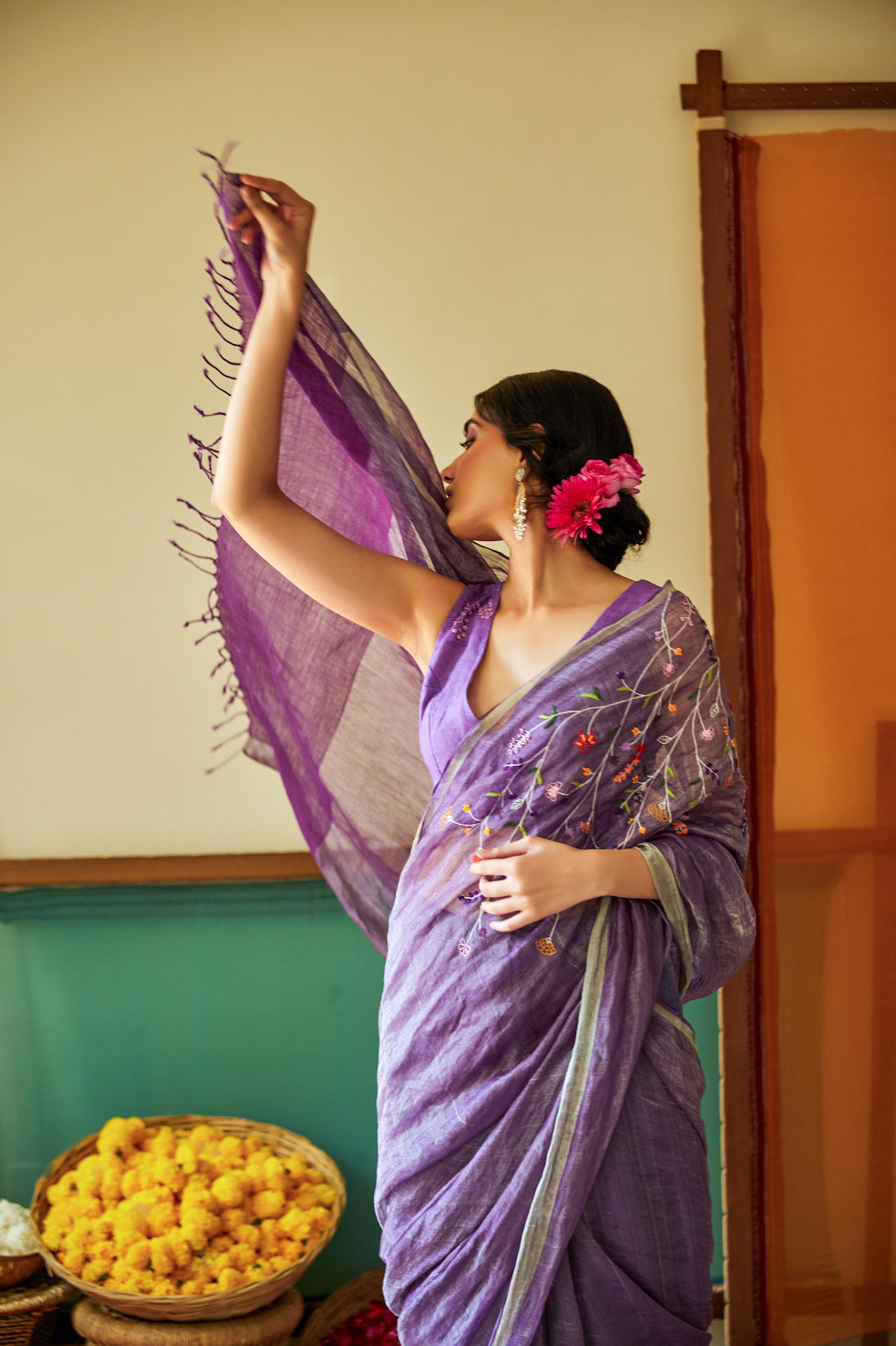 Nur Zari Linen Sari