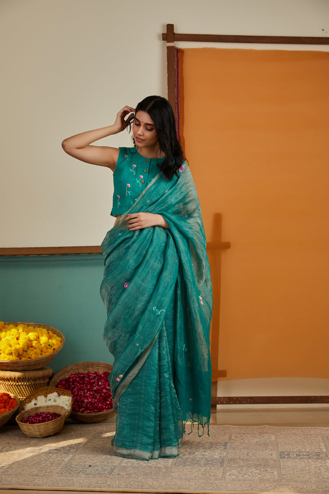 Ila Zari Linen Sari