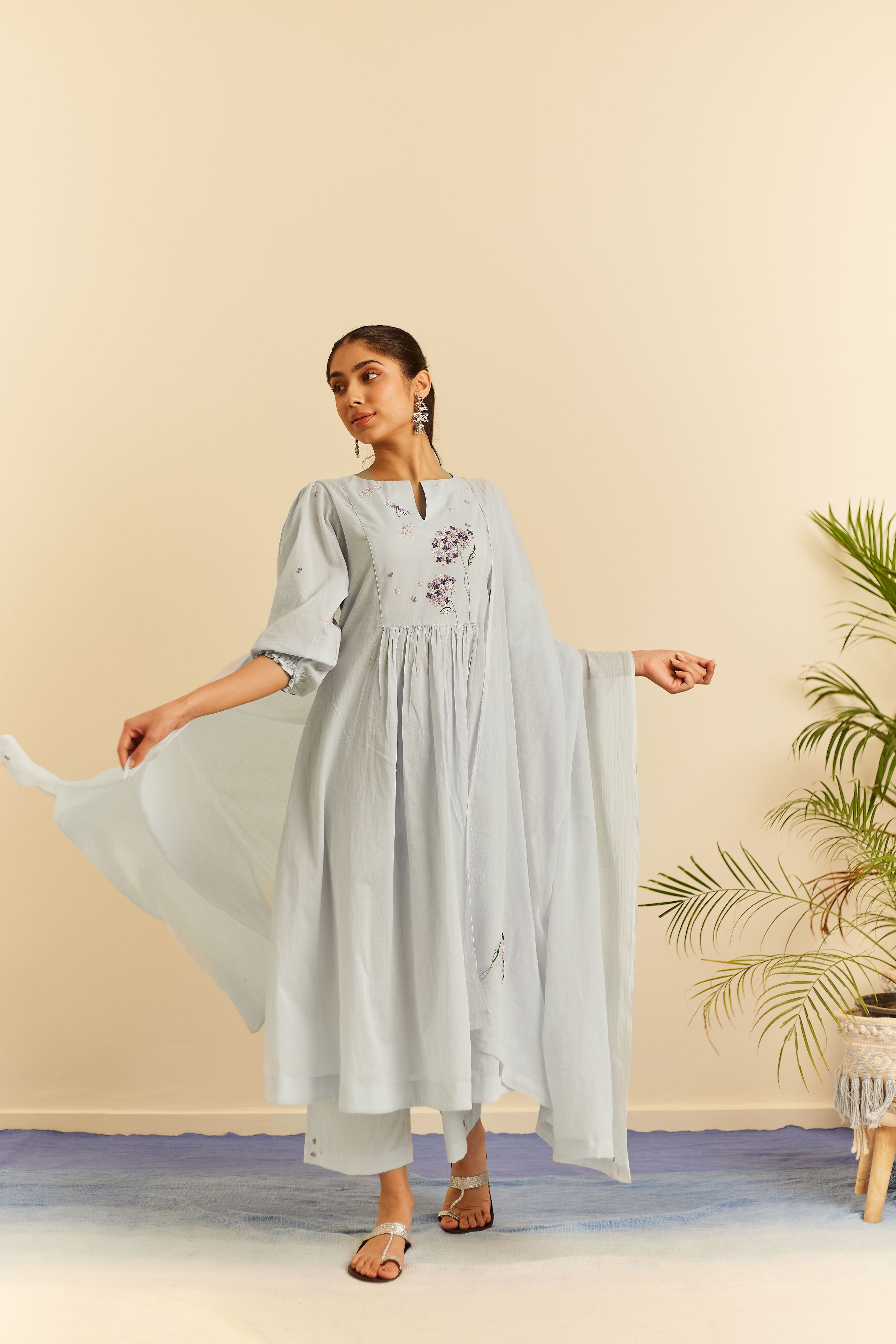 Saori Dupatta
