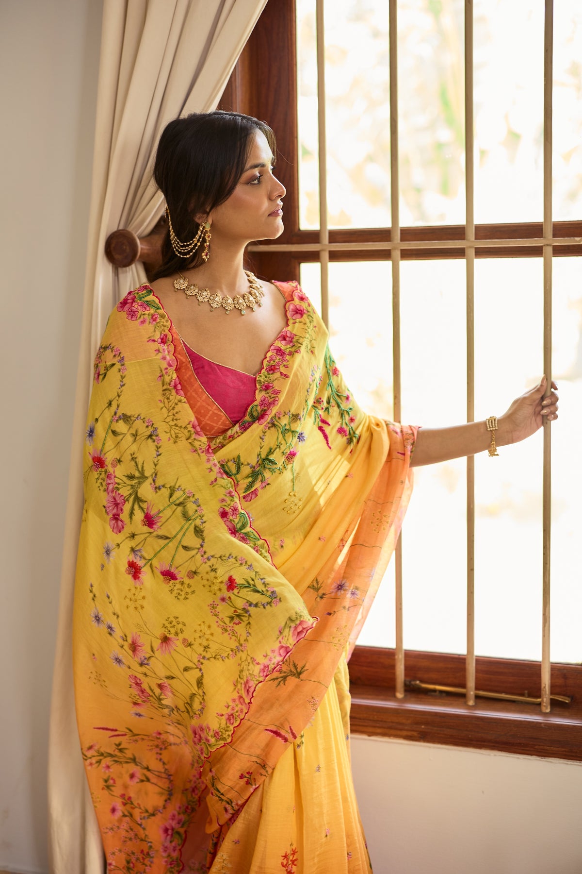 Zarin Chadneri Sari
