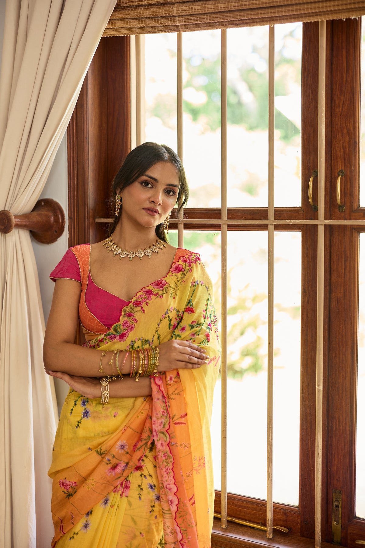 Zarin Chadneri Sari