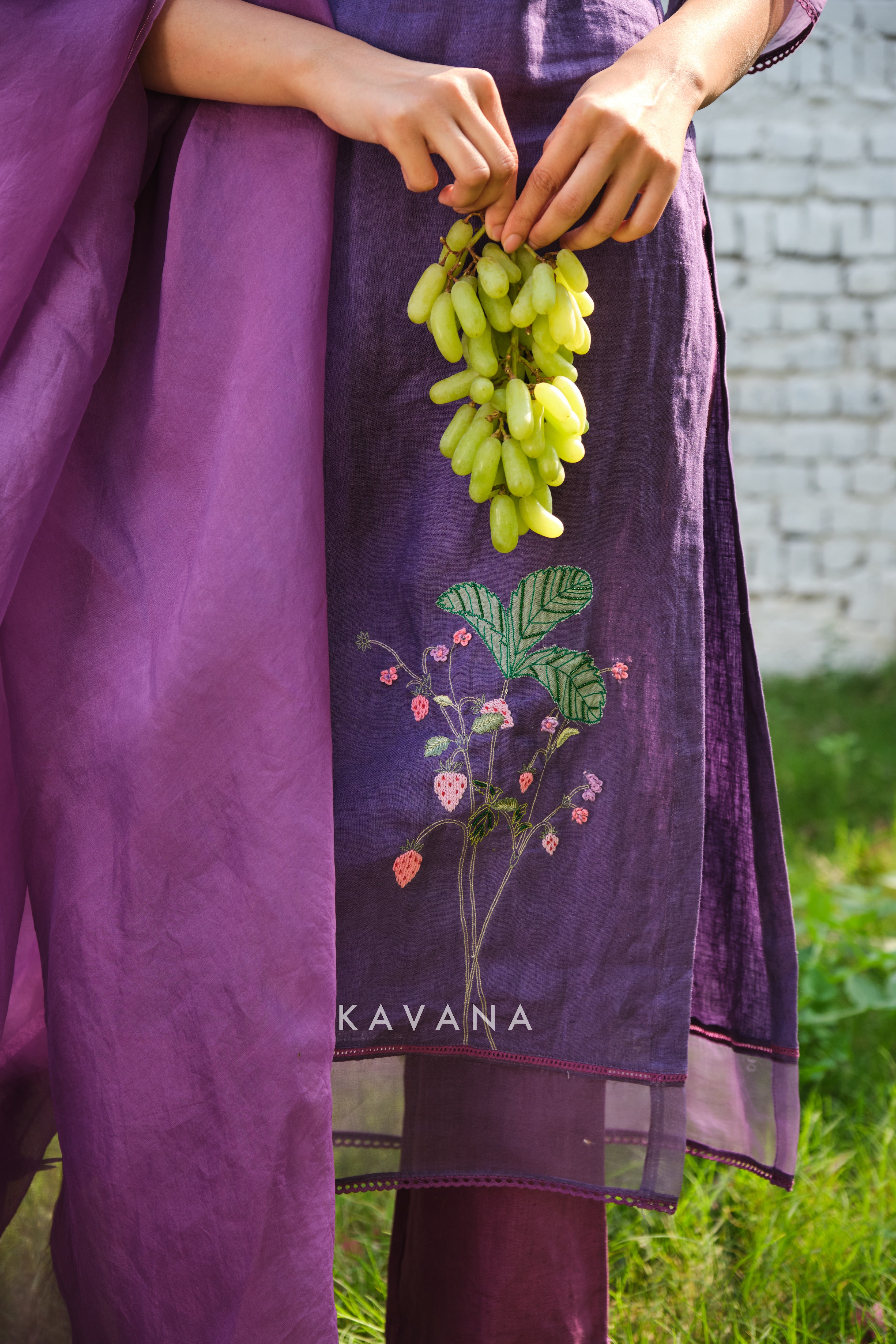 Angoori kurta set