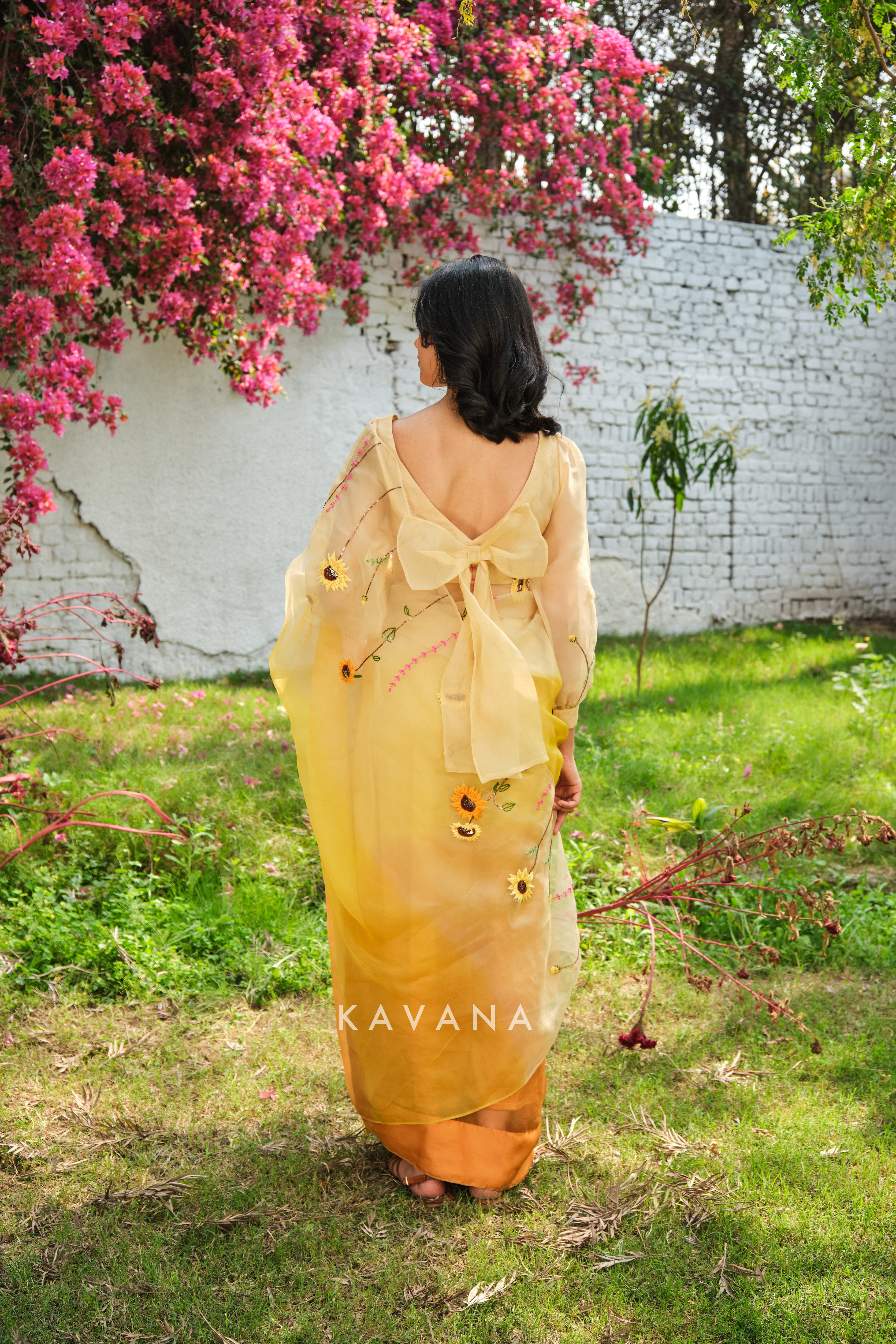 Aamras sari