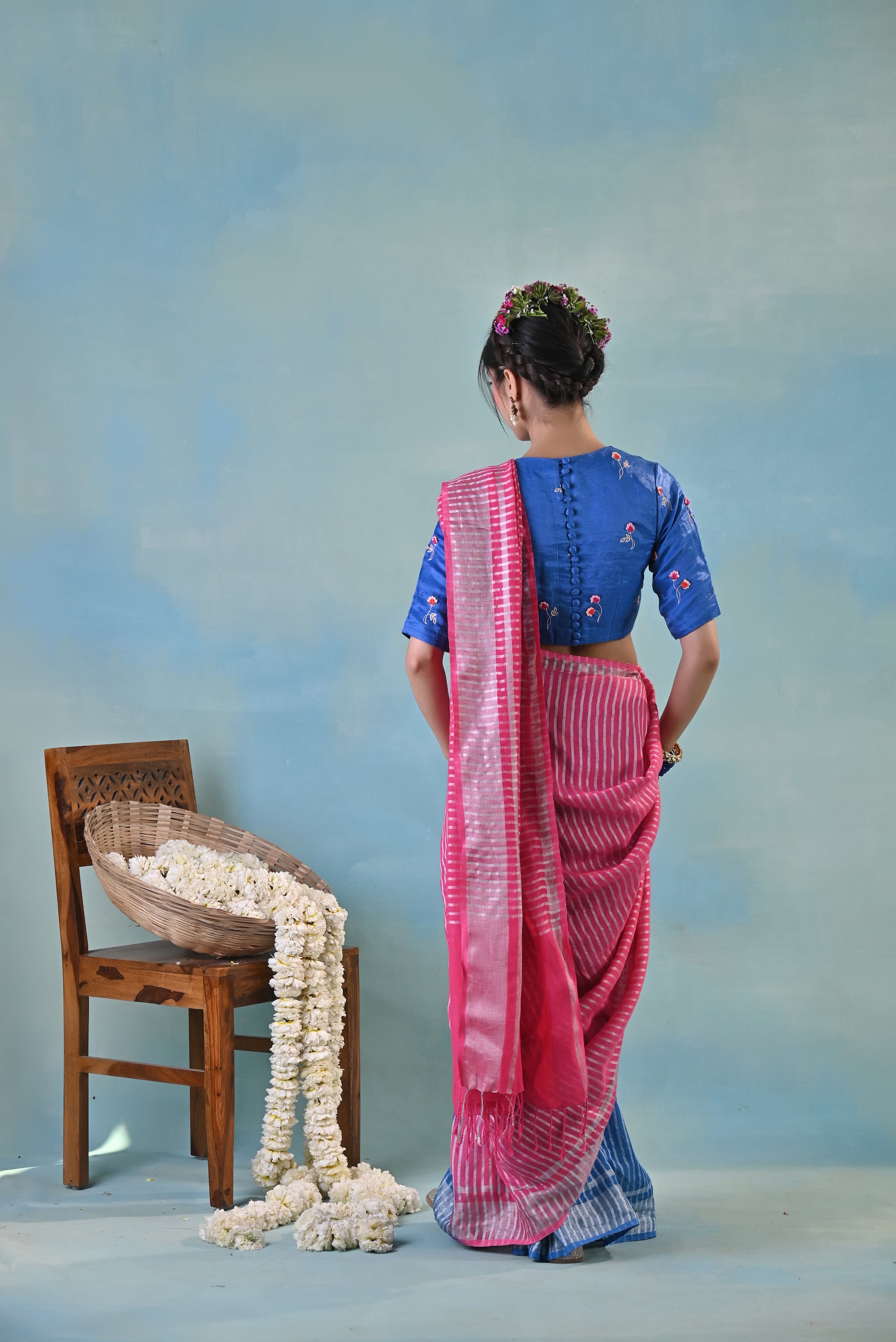 Neera Linen Sari