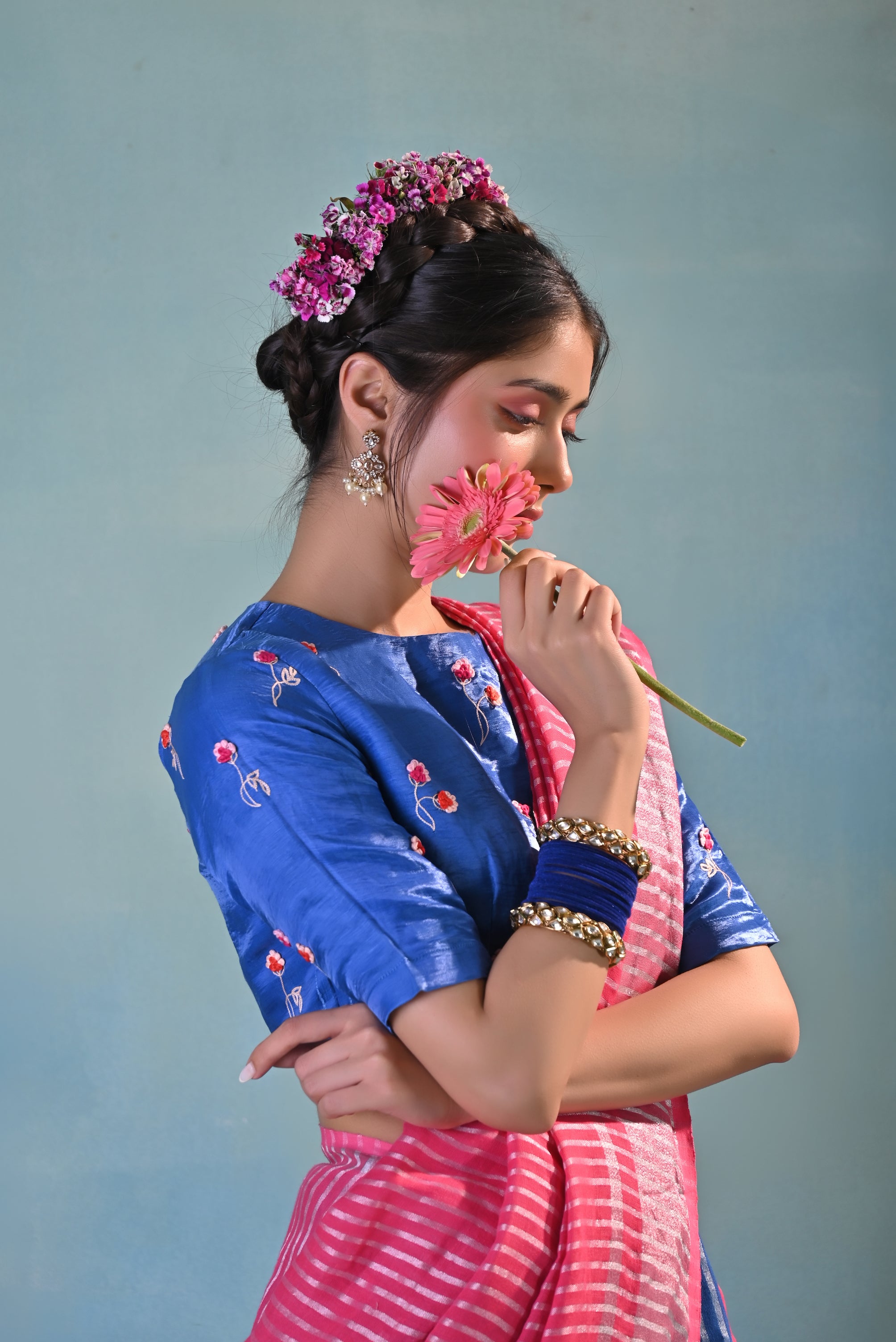 Neera Linen Sari
