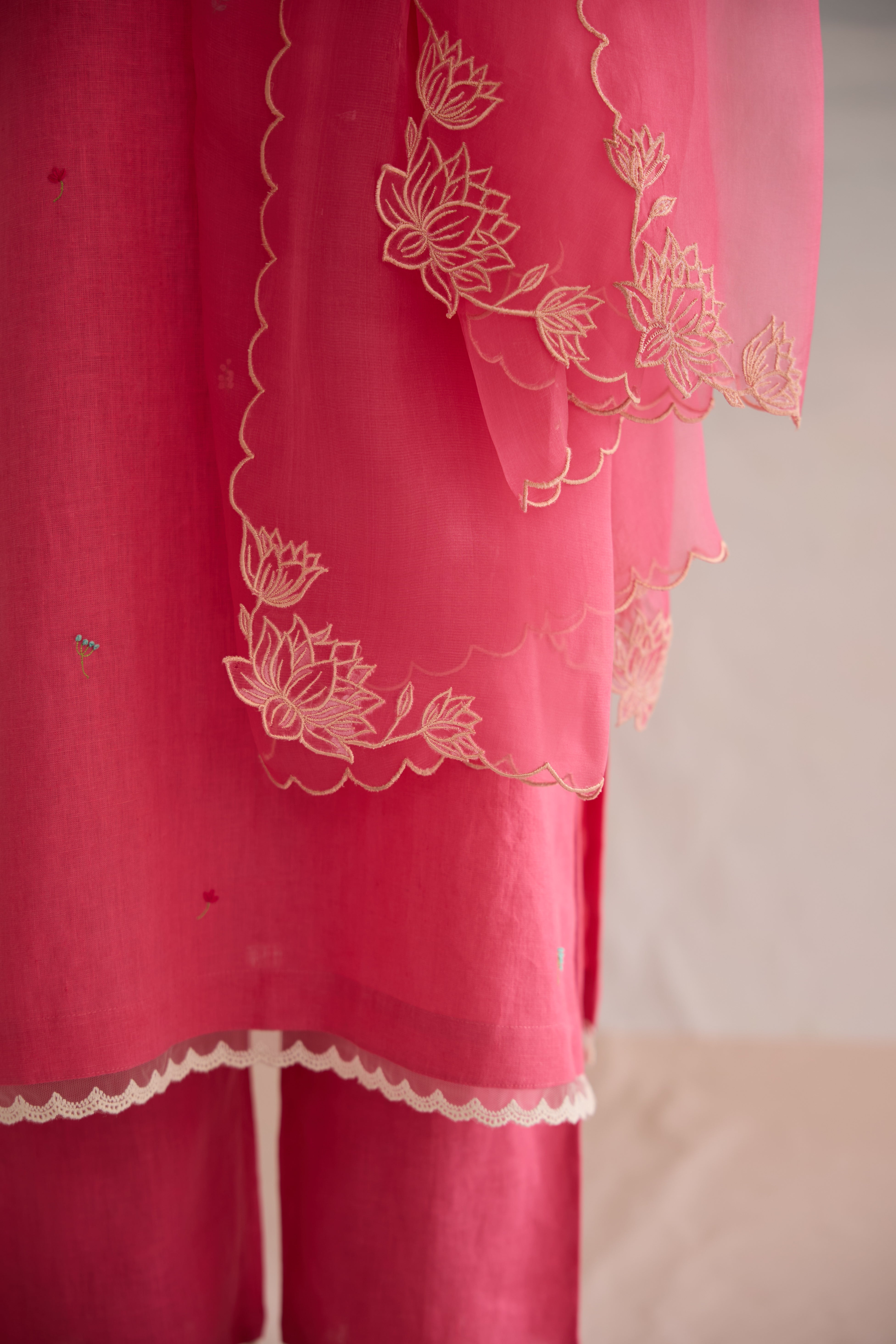 Ruby Dupatta