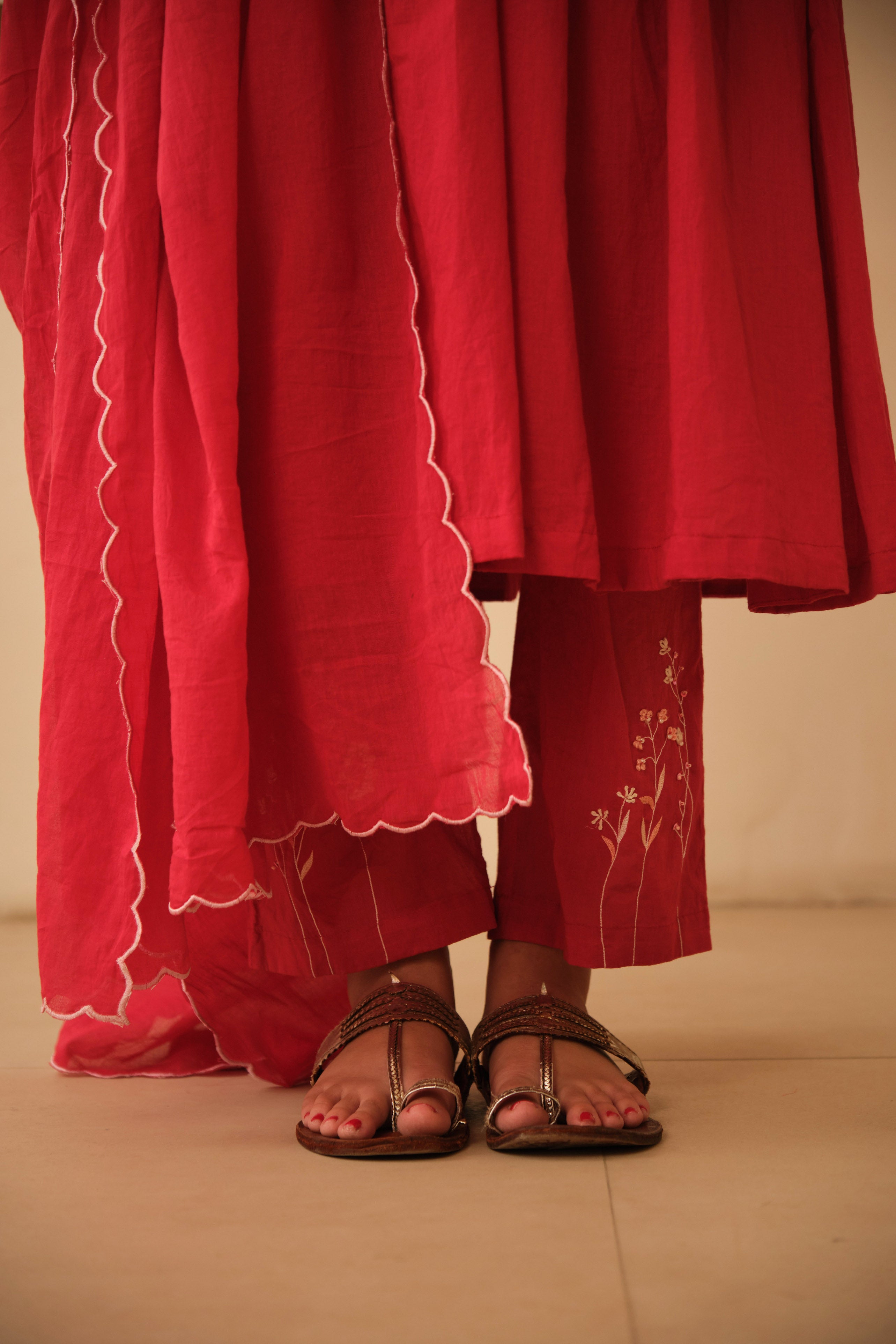 Red Scalloped Cotton Dupatta