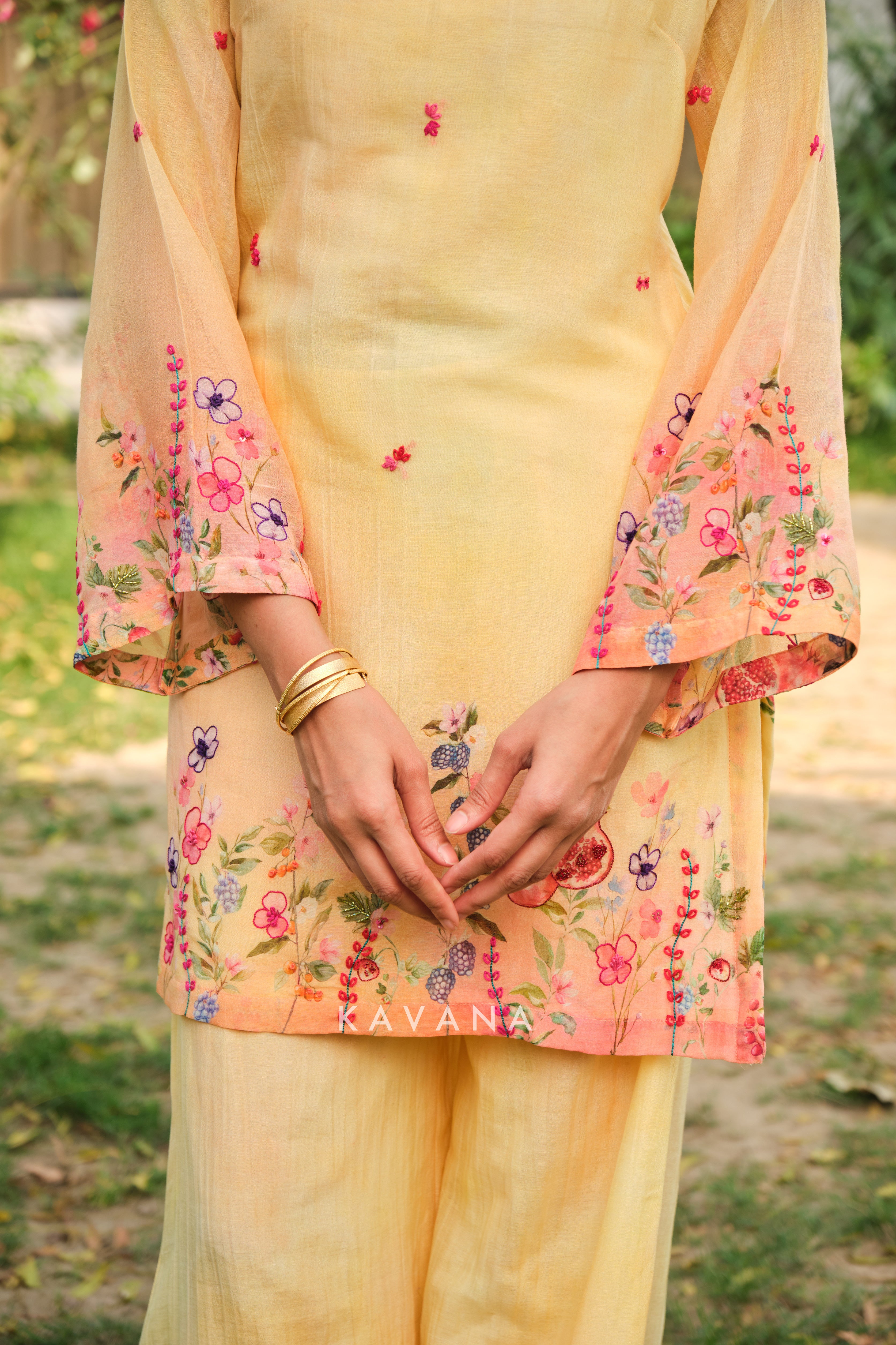 Sandhya kurta set