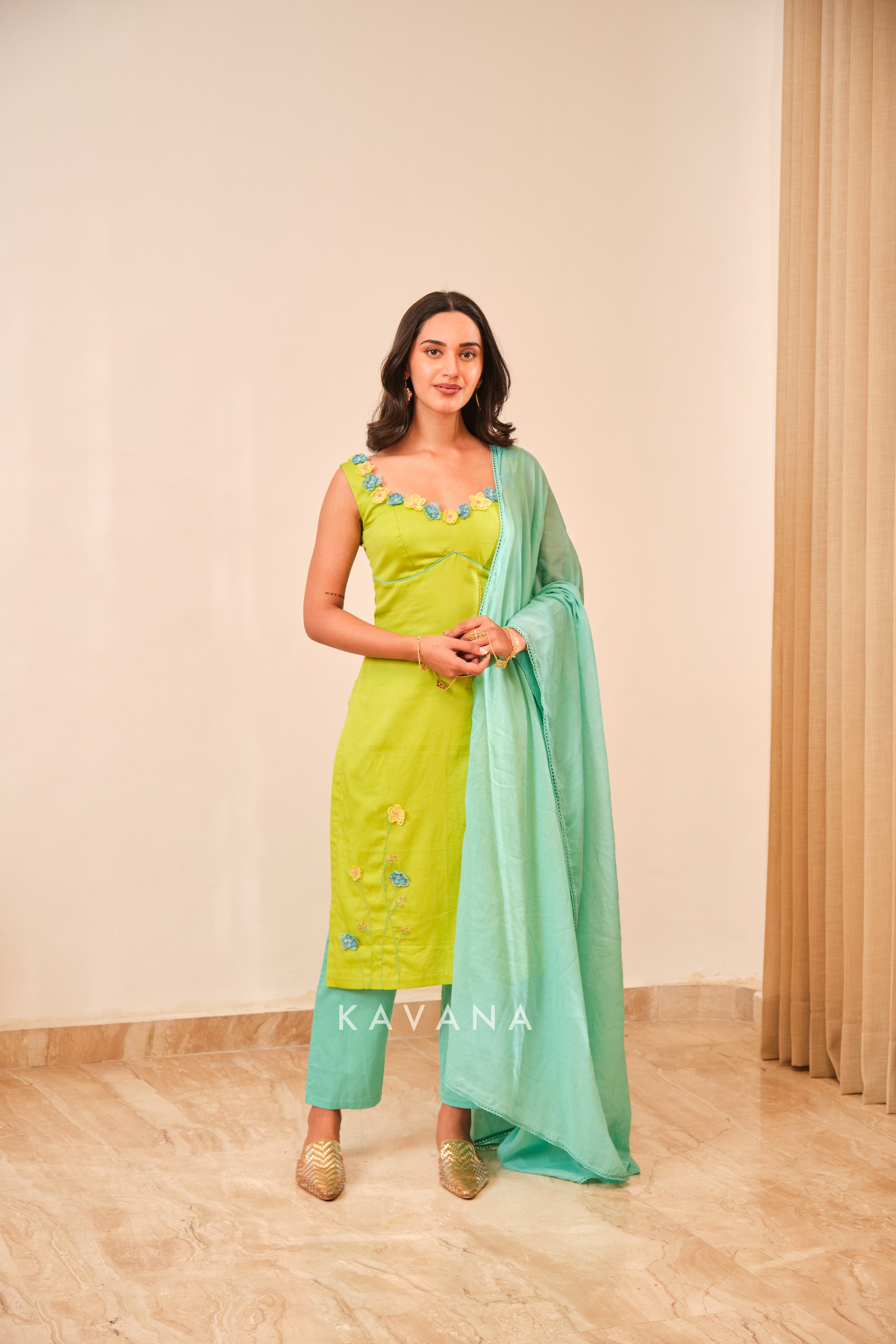 Satrangi kurta set