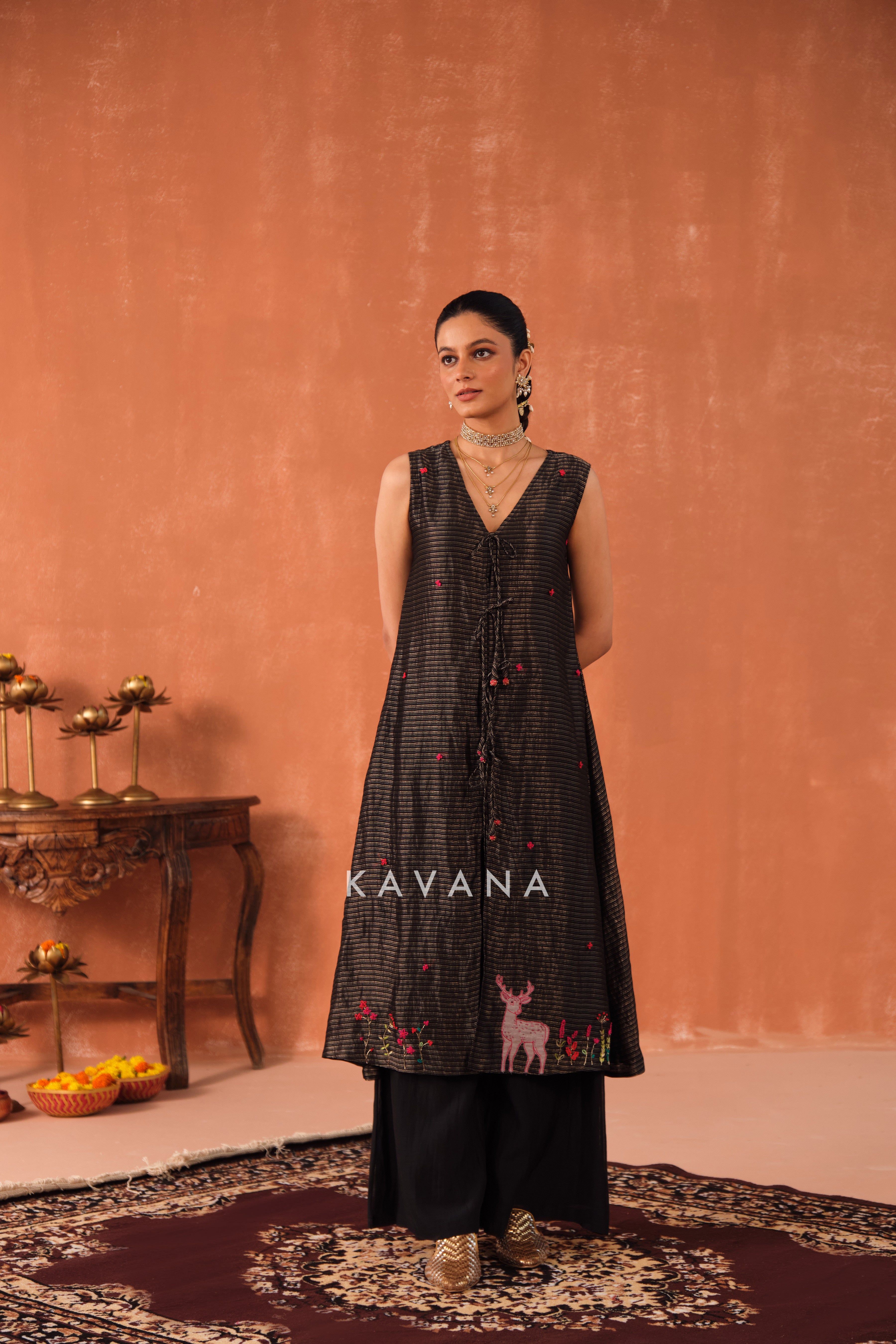 Paavni Chanderi Kurta Set