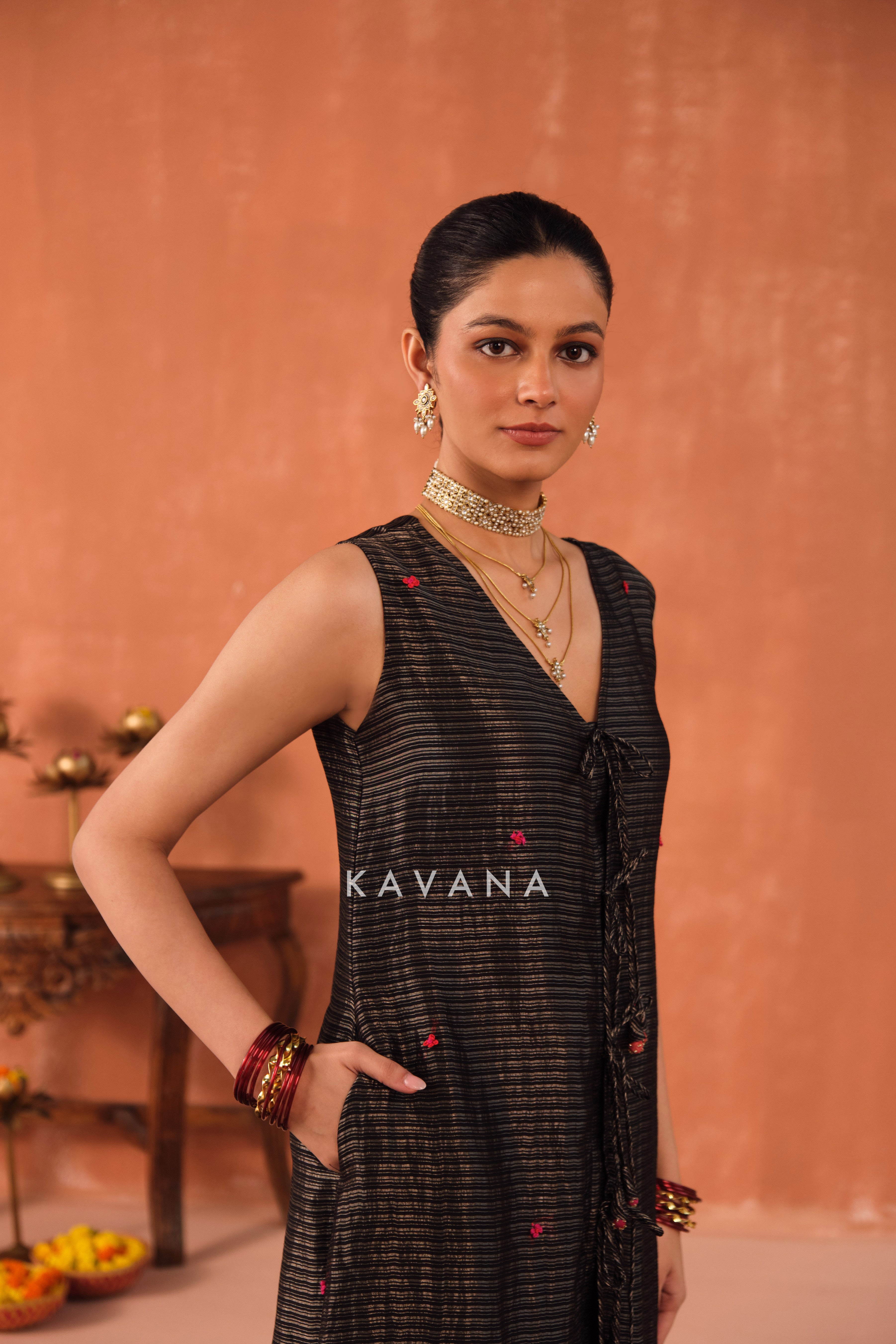 Paavni Chanderi Kurta Set