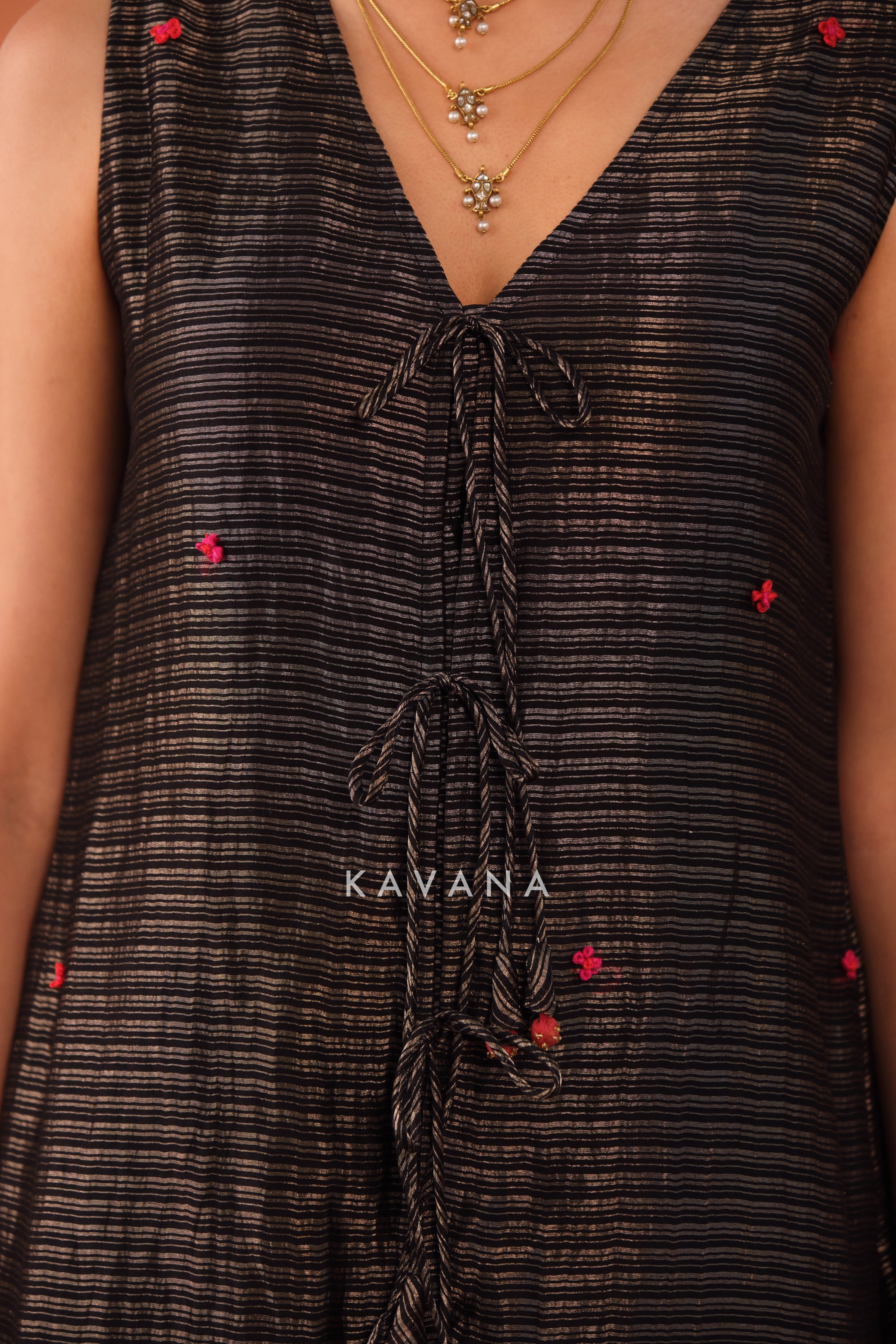 Paavni Chanderi Kurta Set