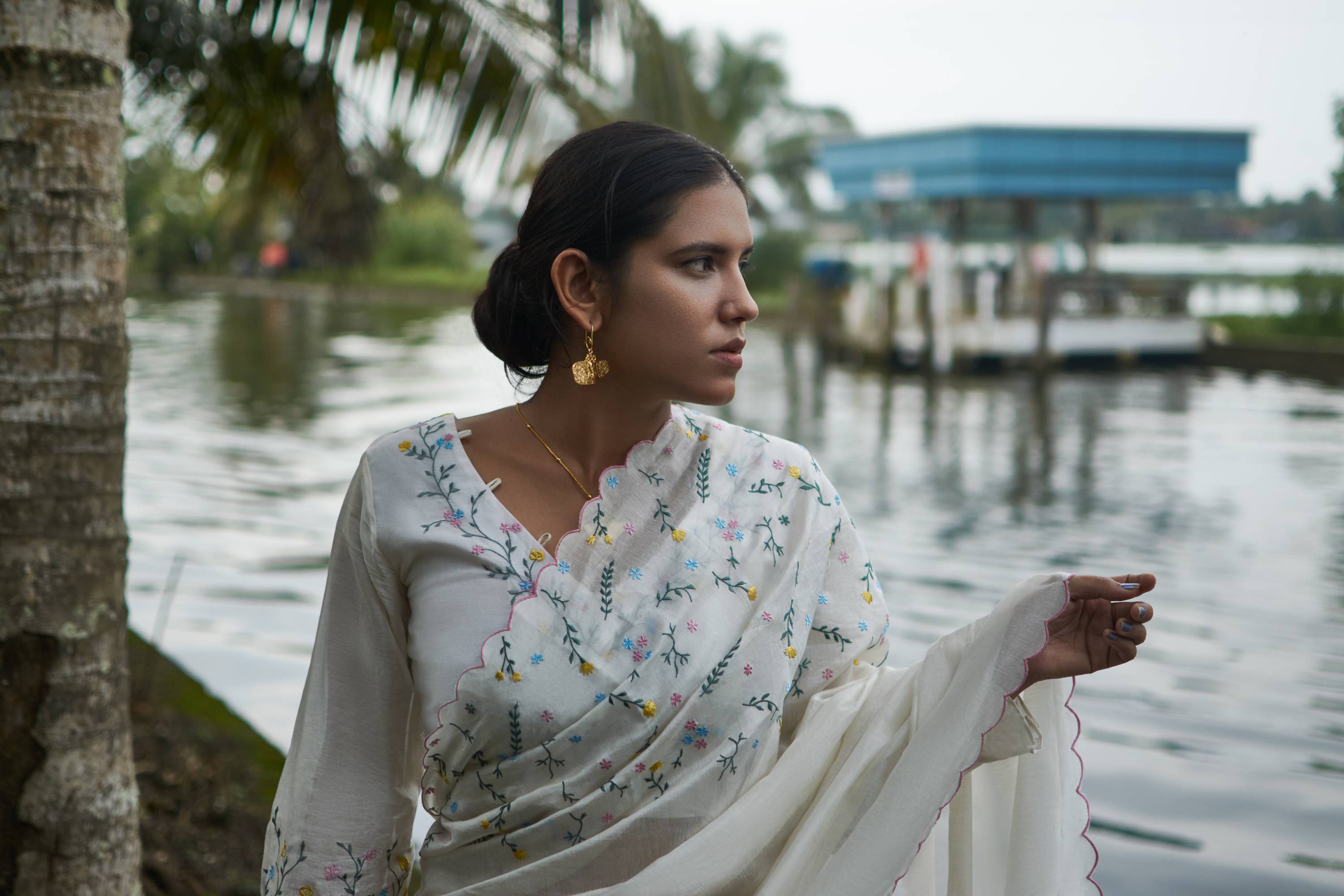 Mace │White handwoven chanderi sari - kavana.in