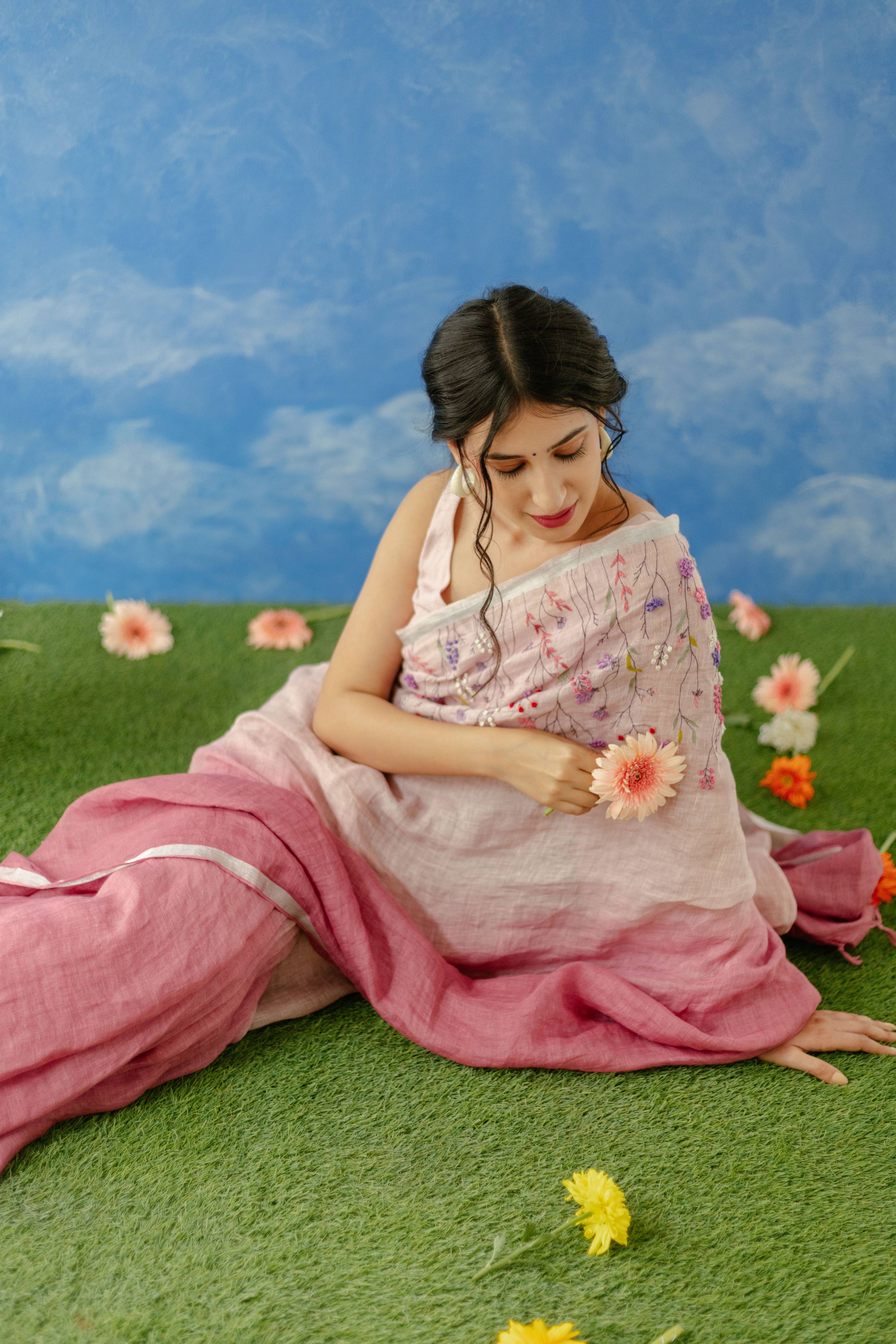 Gulkand Linen Sari