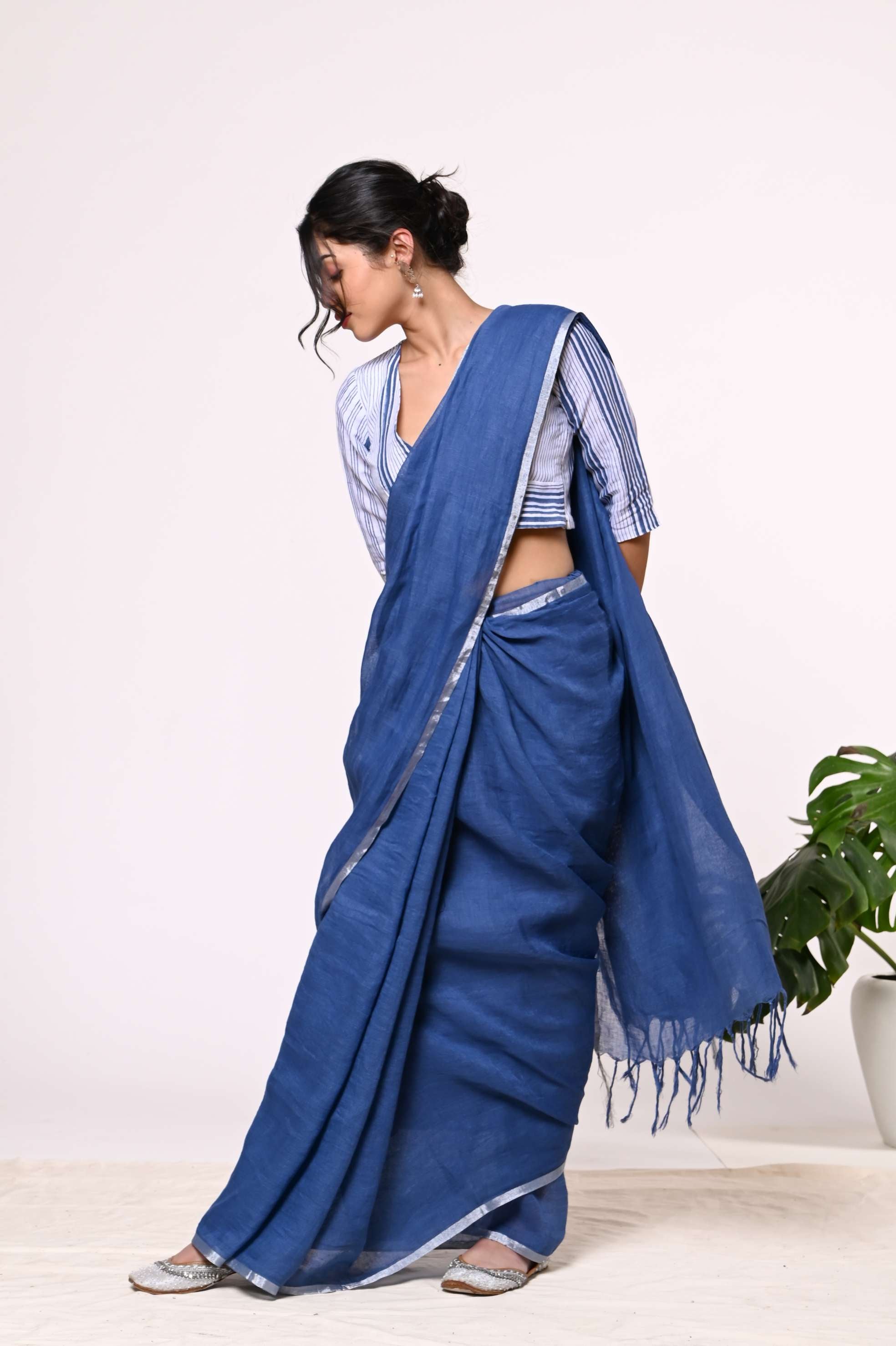 Nila Linen Sari