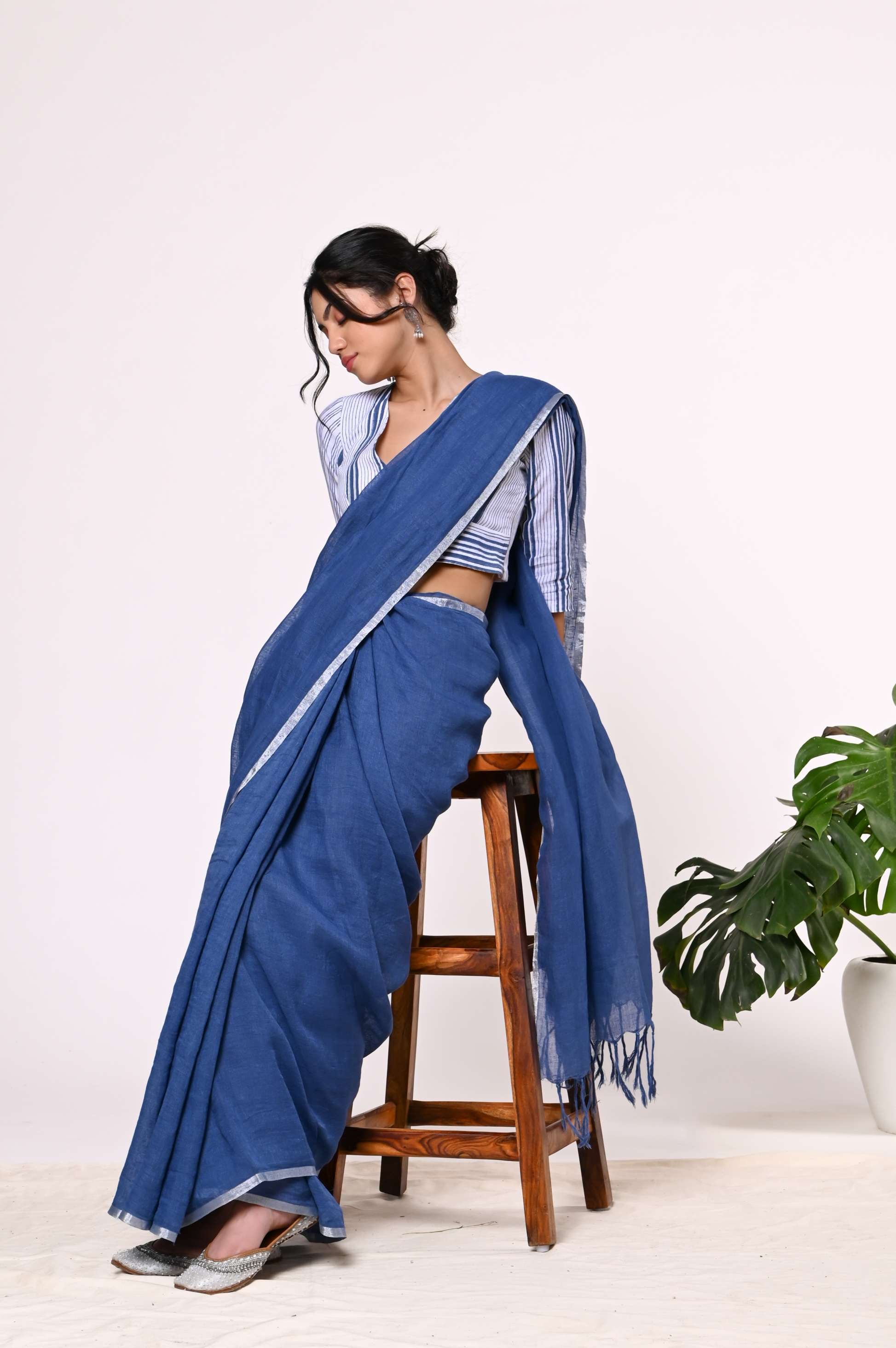 Nila Linen Sari