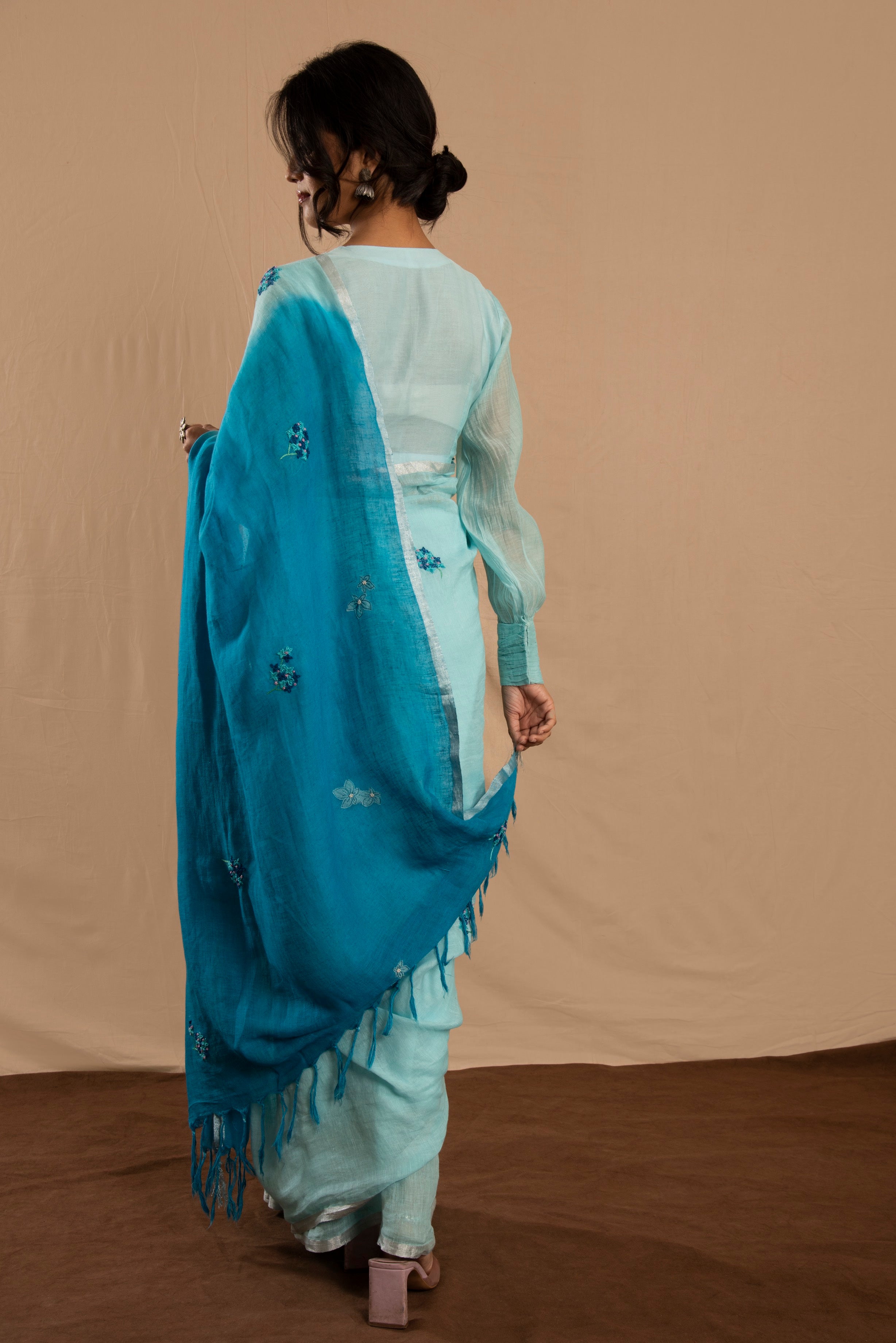 Leher Linen Sari