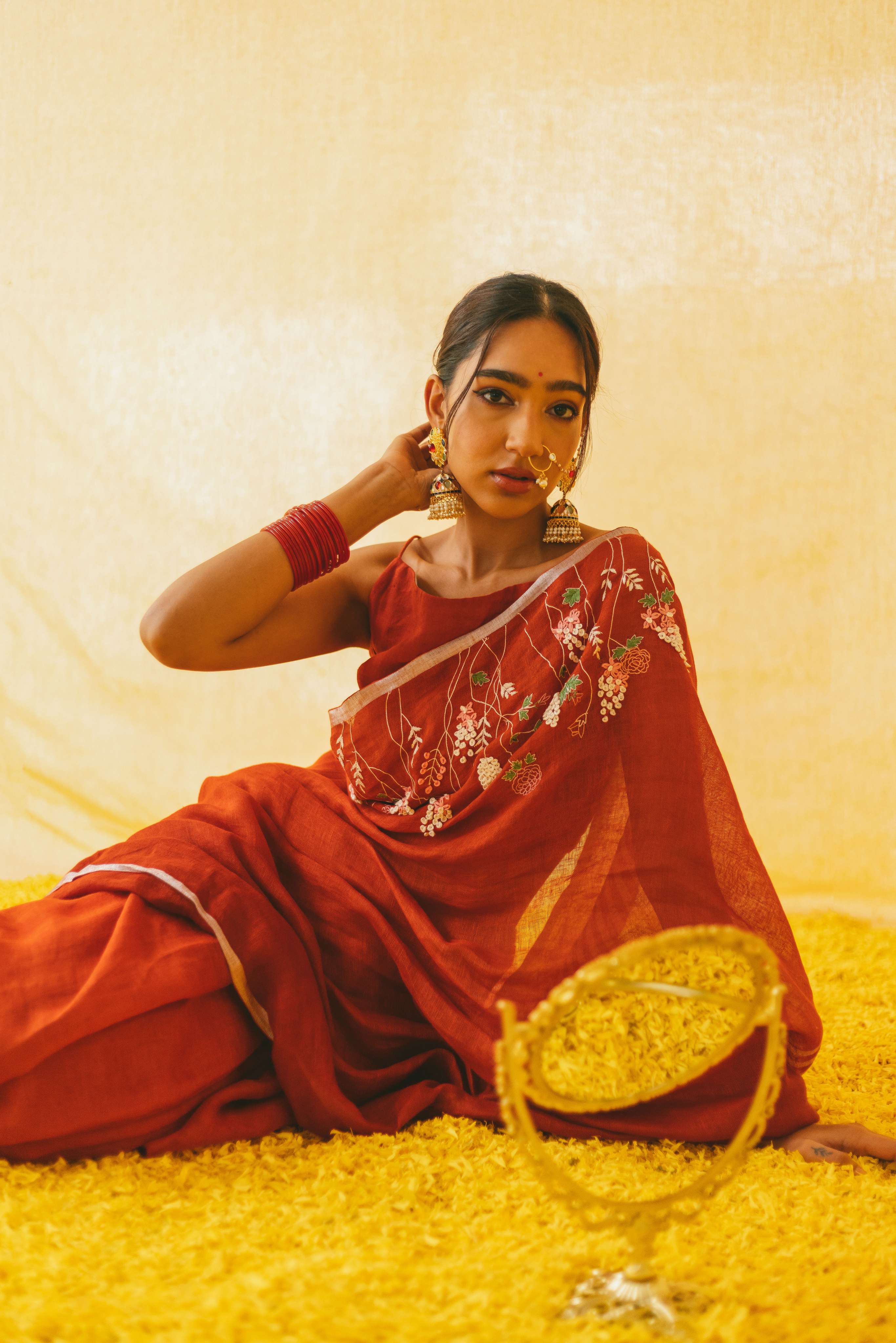 Ibtida Linen Sari
