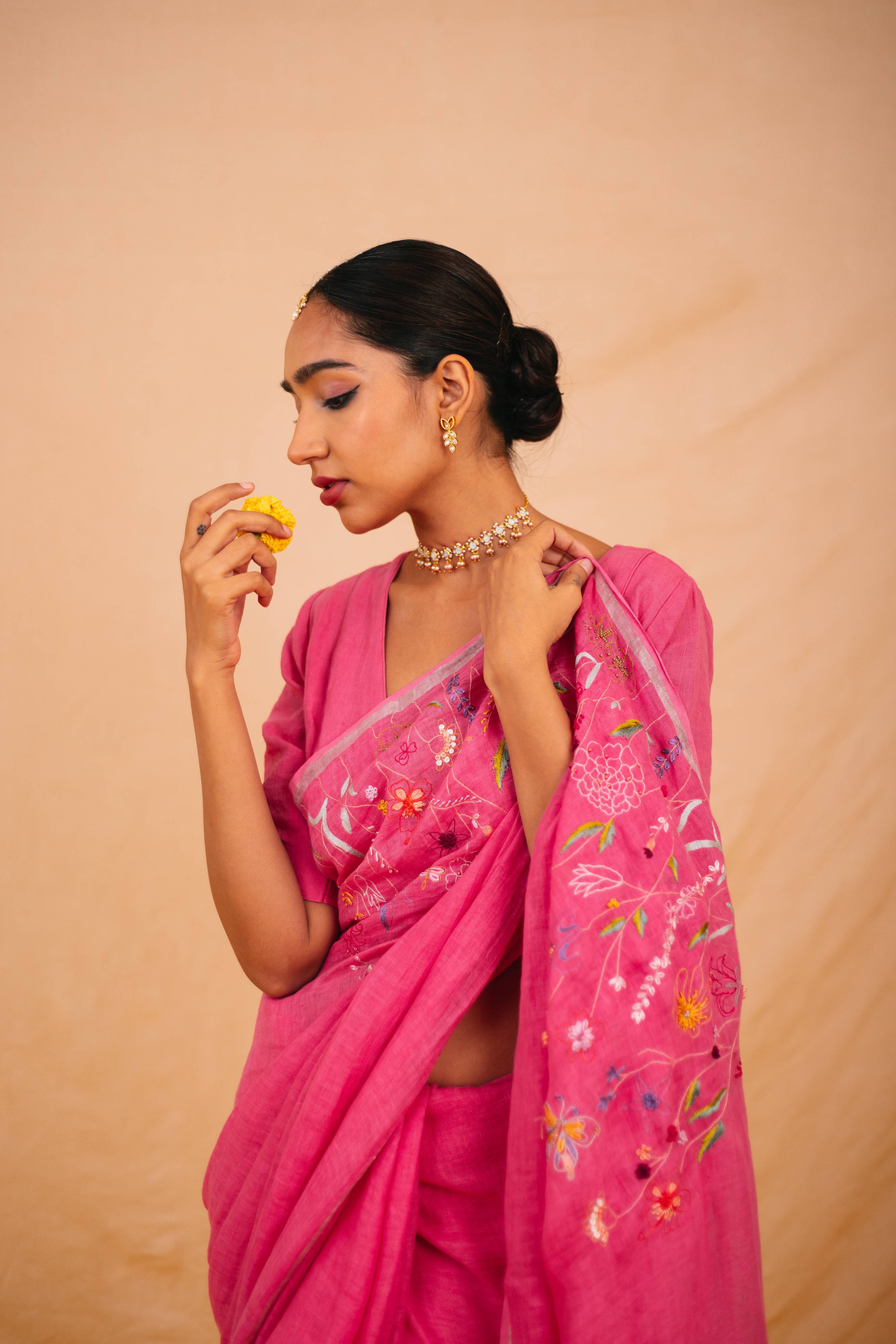 Ruhi Linen Sari