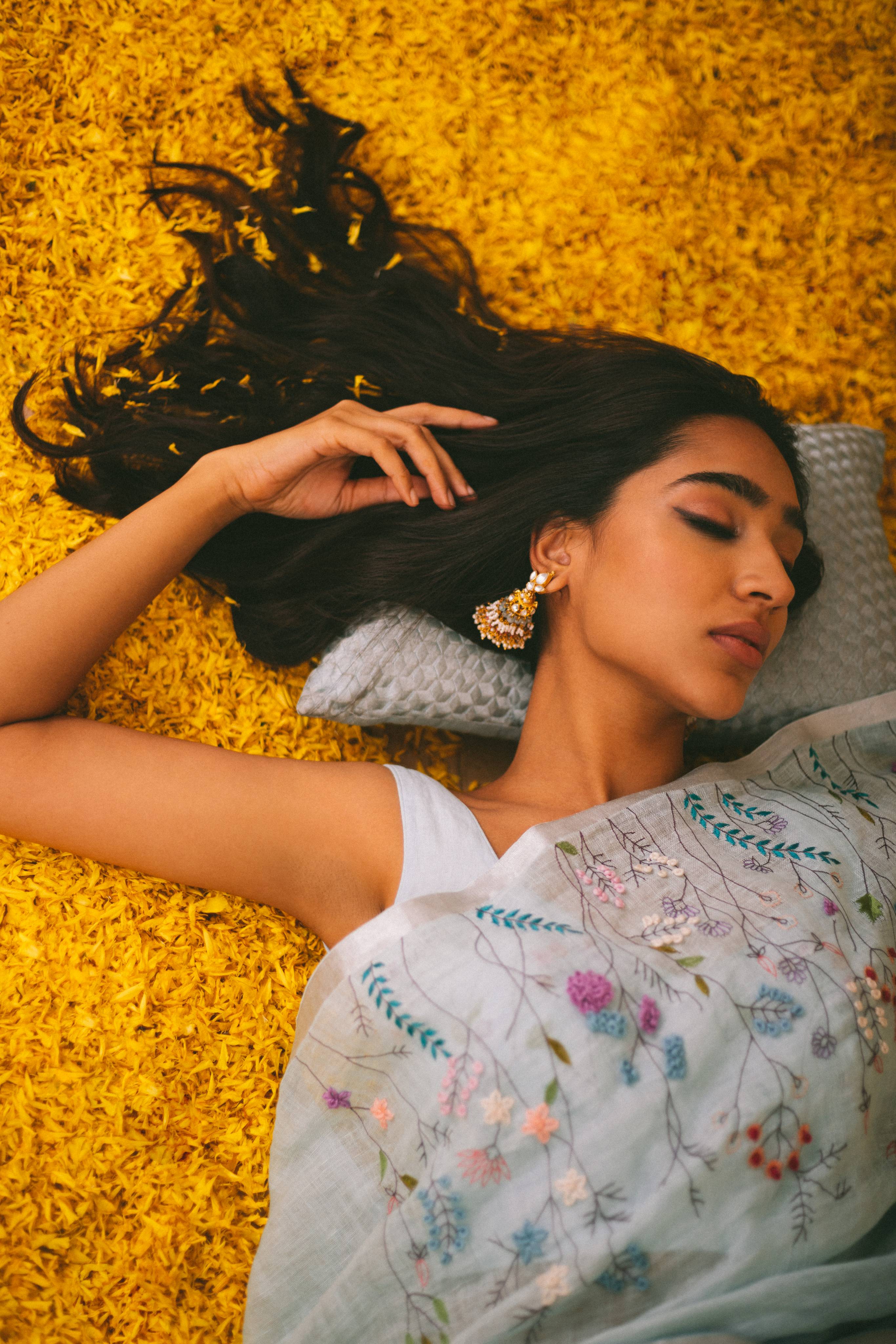 Kumud Linen Sari