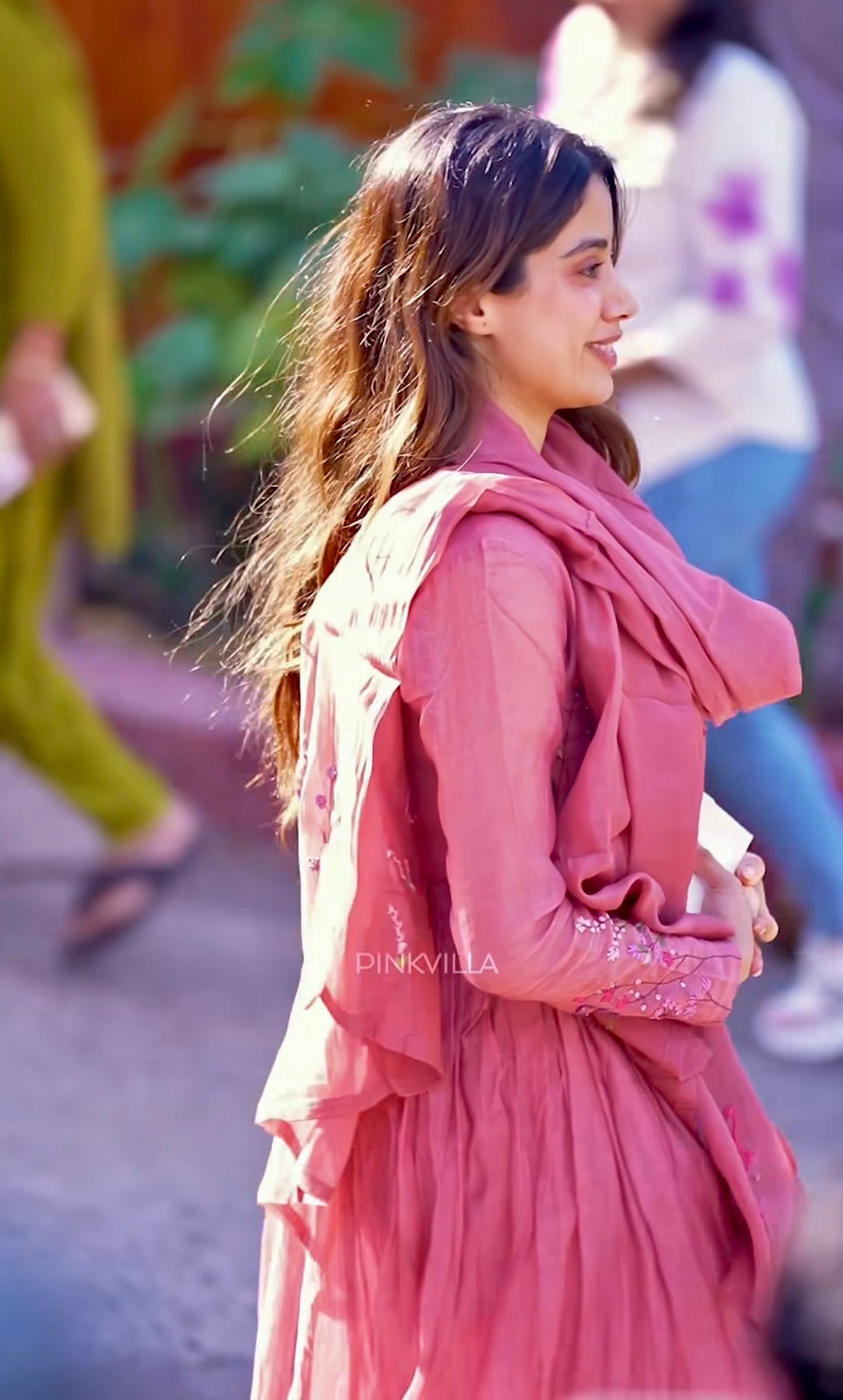 Mauve Floral Hand Embroidered Chanderi Kurta Set