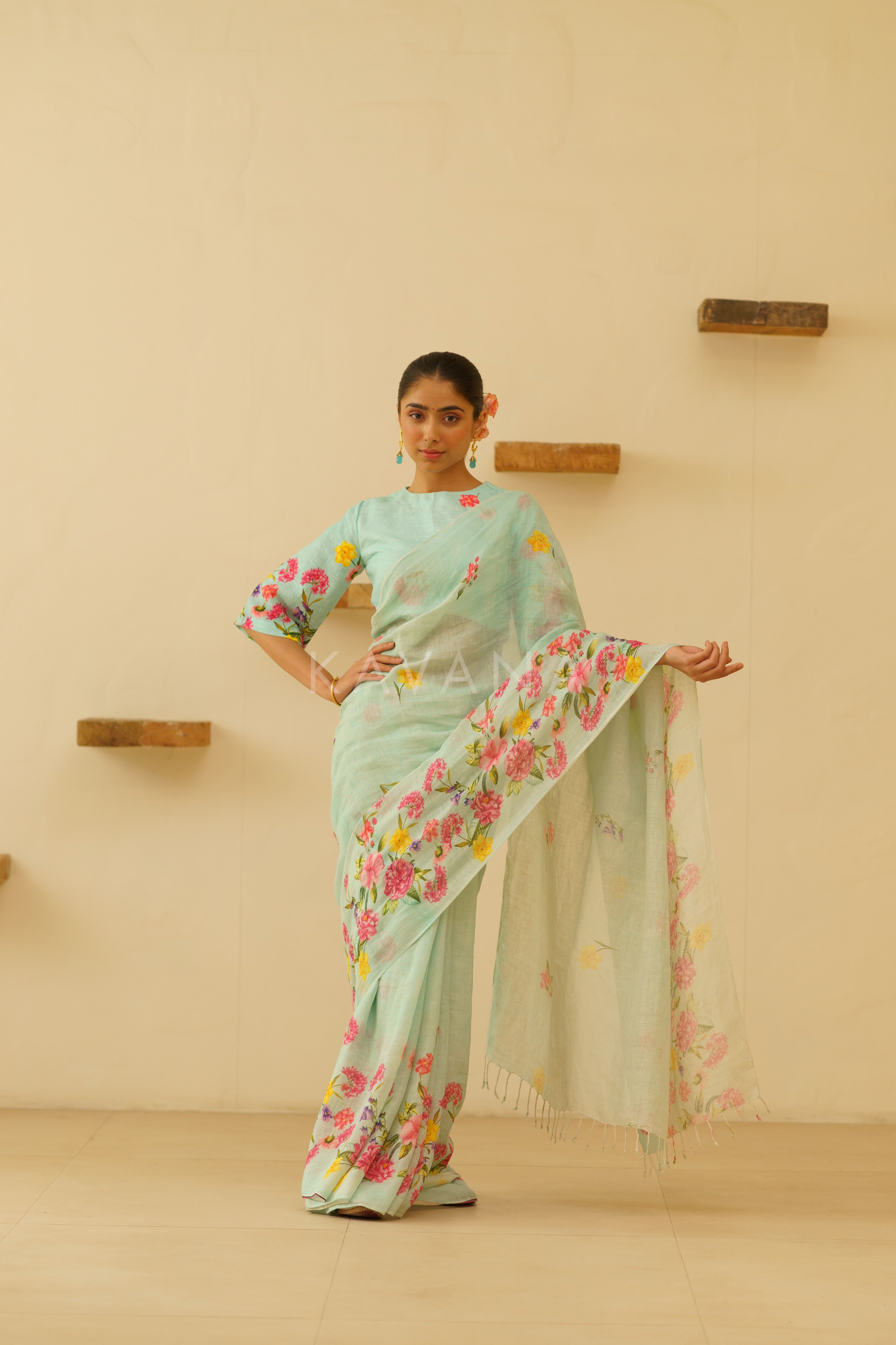 Neesa Linen Sari