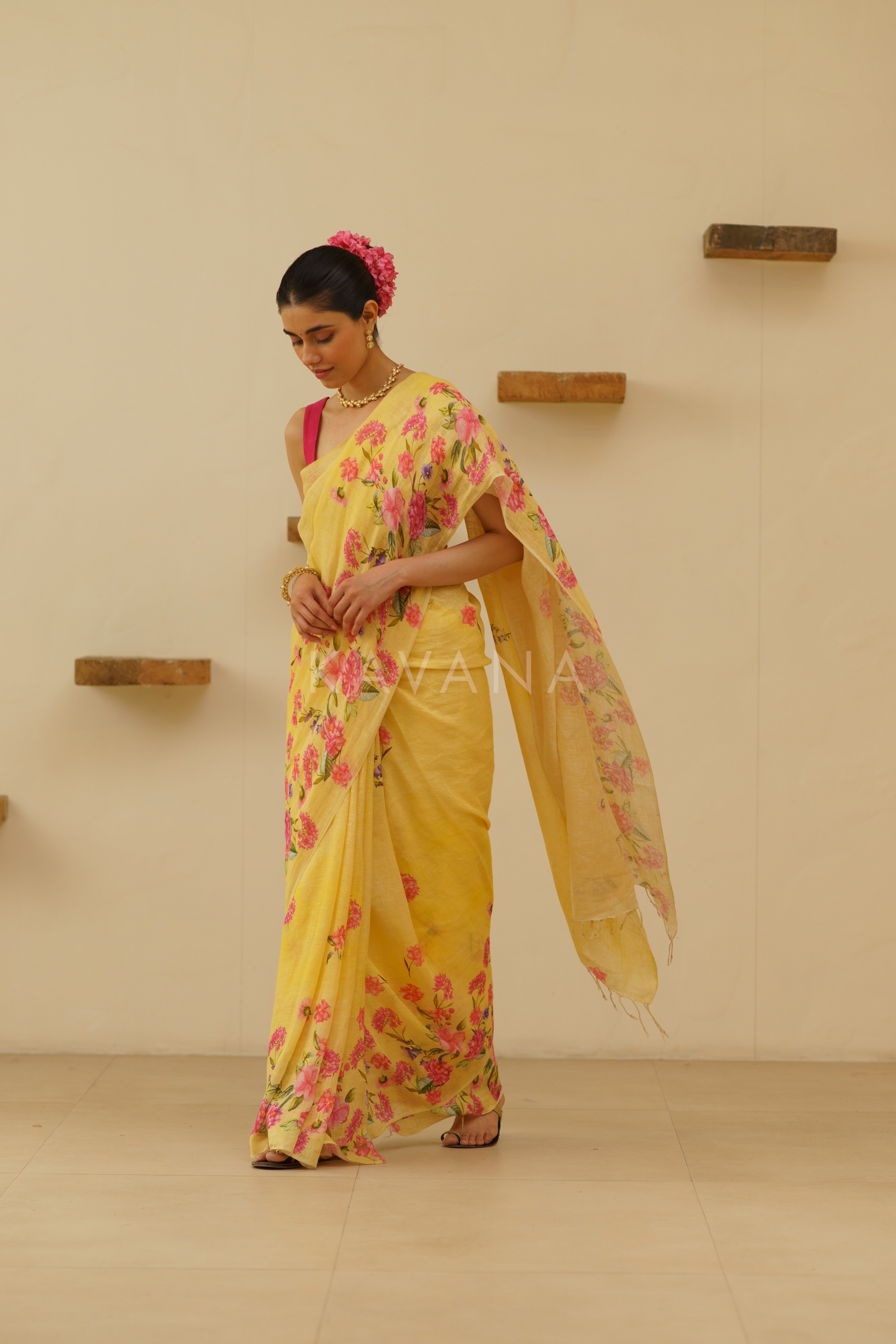 Amla Linen Sari