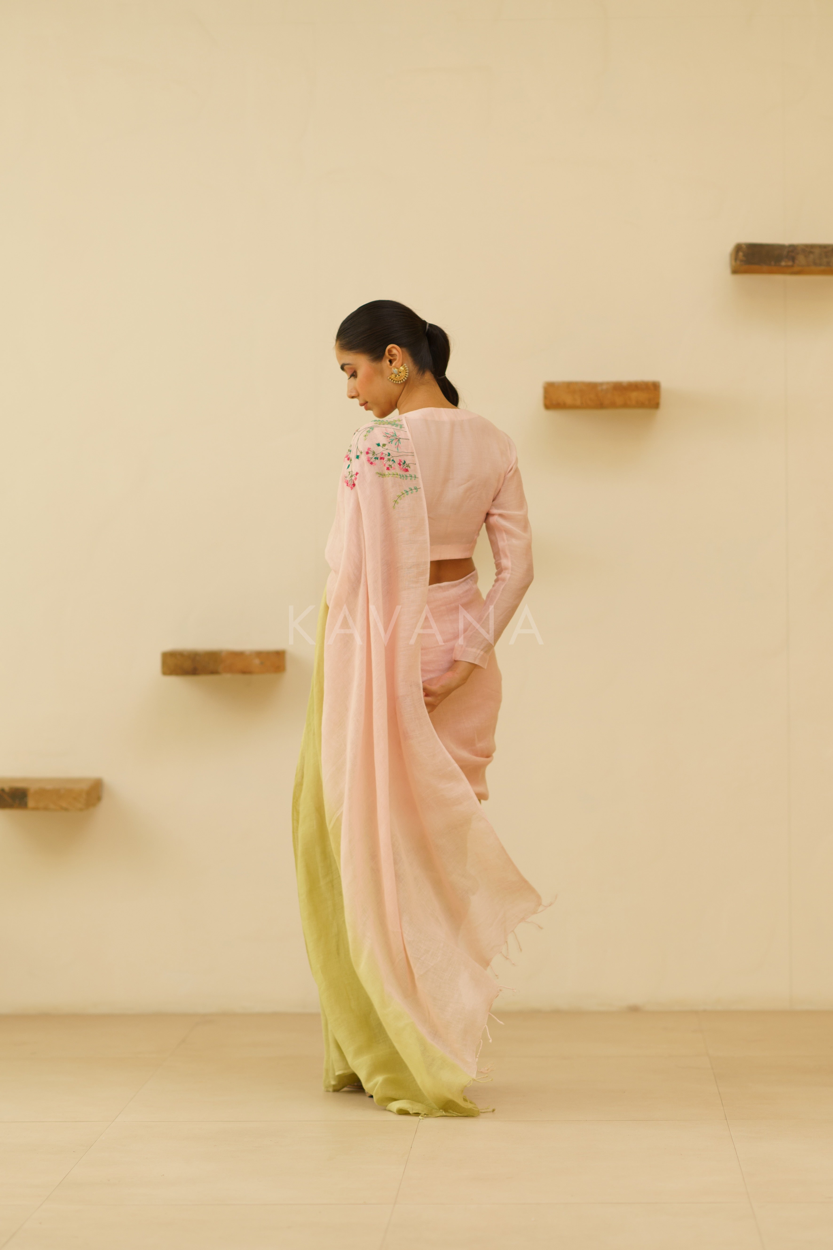 Gulnoor Linen Sari