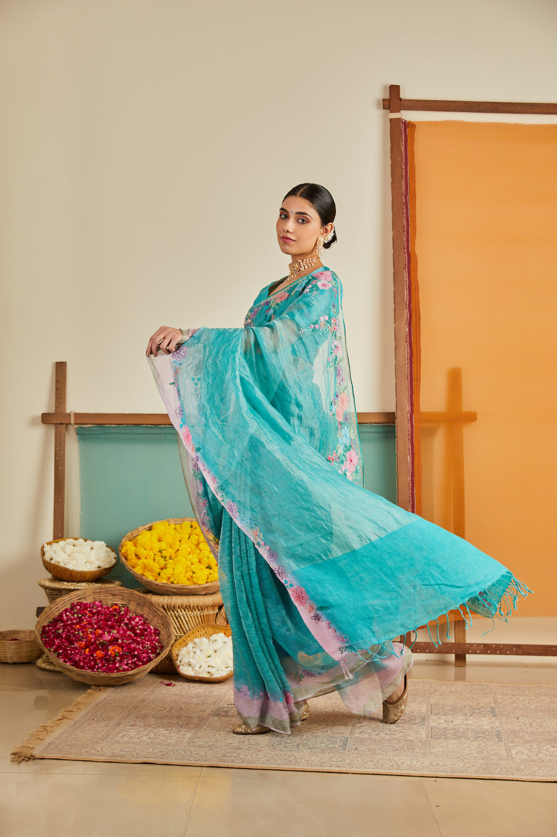 Nasrin Zari Linen Sari