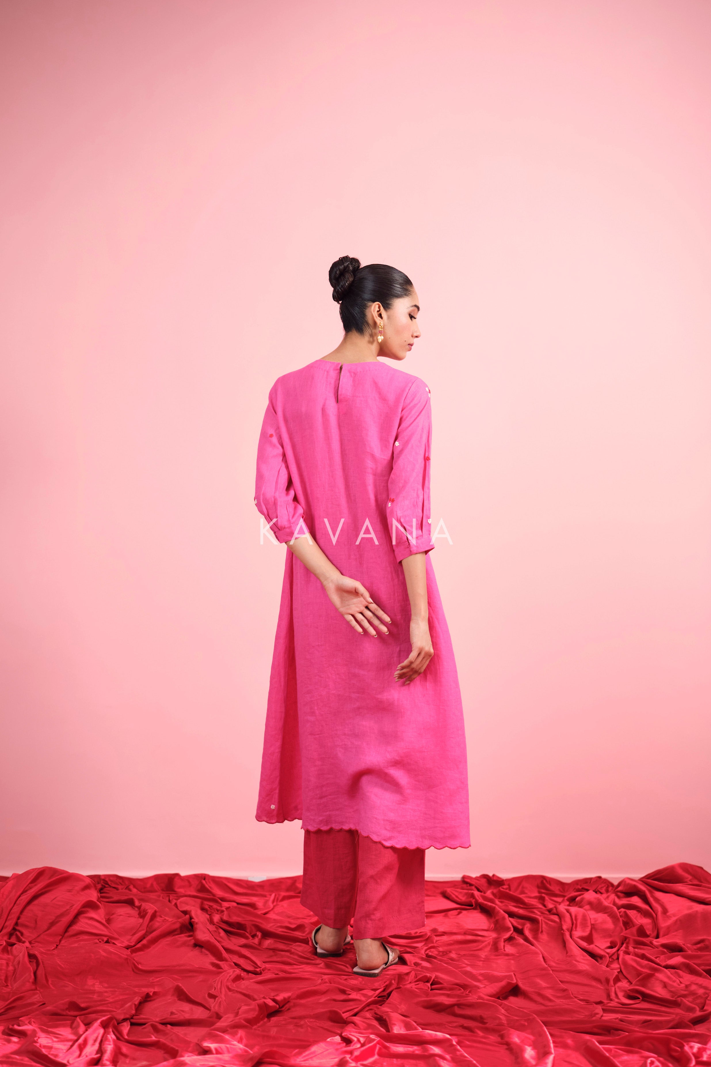 Gulabi Linen Kurta Set