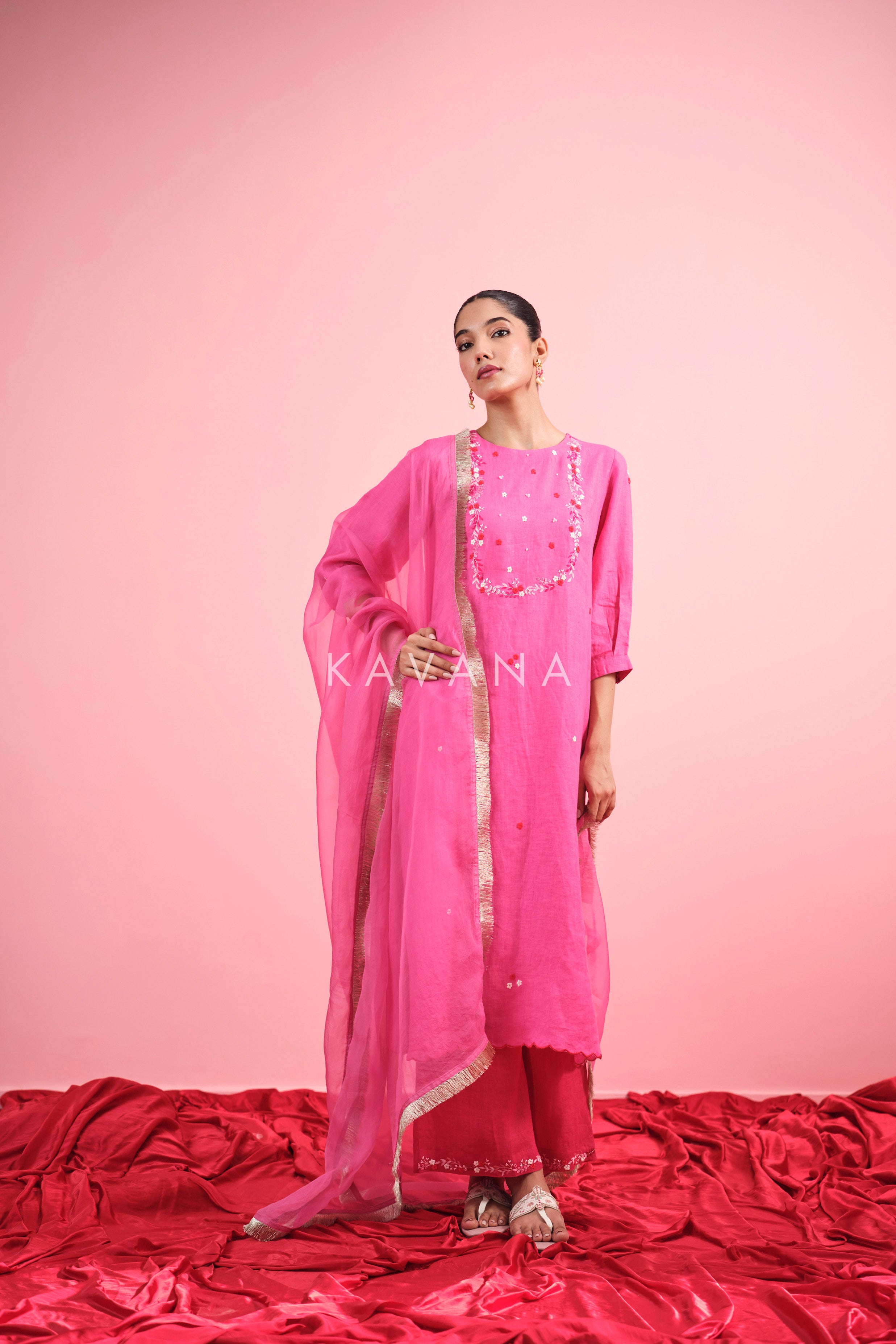 Gulabi Linen Kurta Set