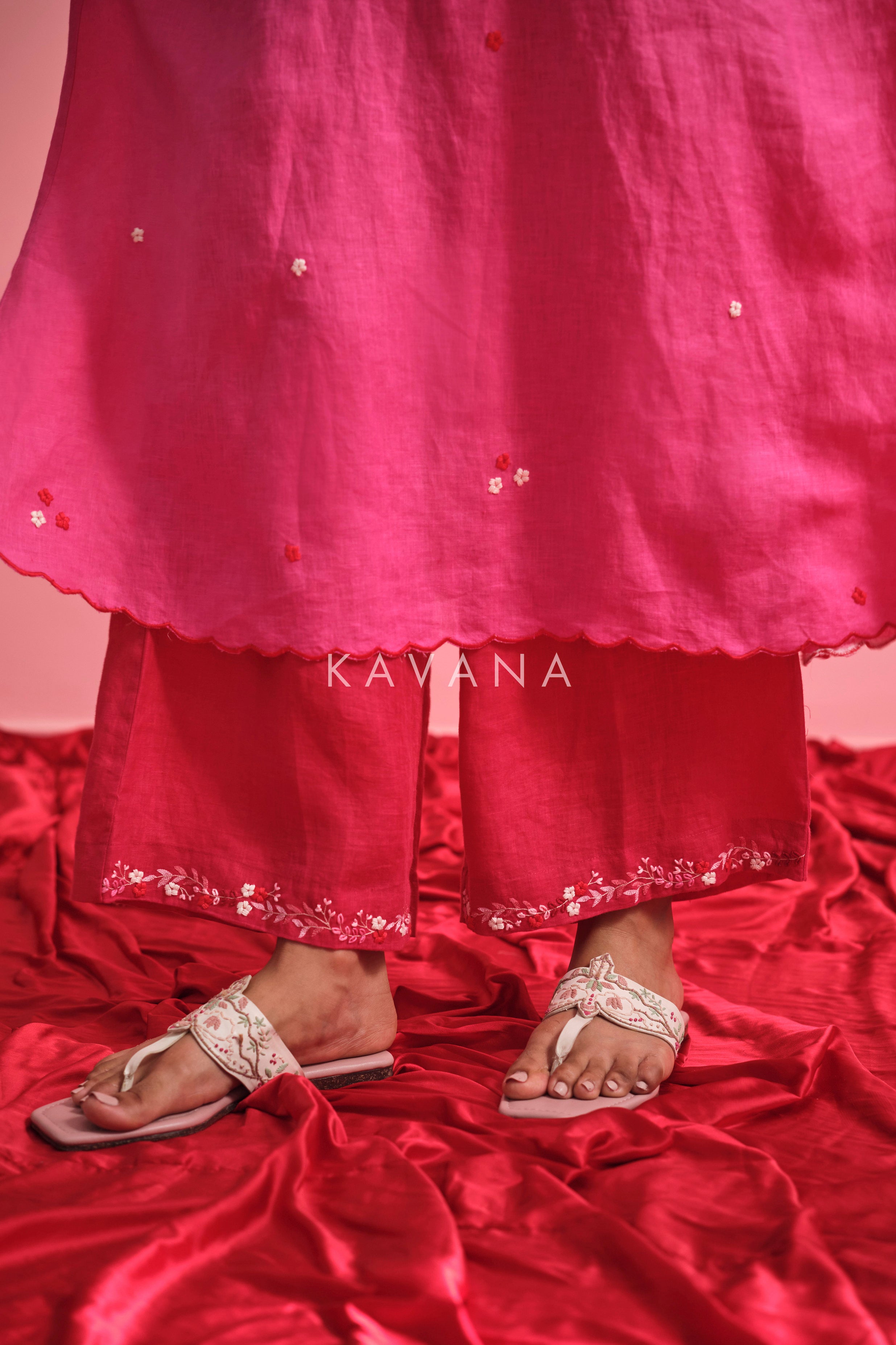 Gulabi Linen Kurta Set