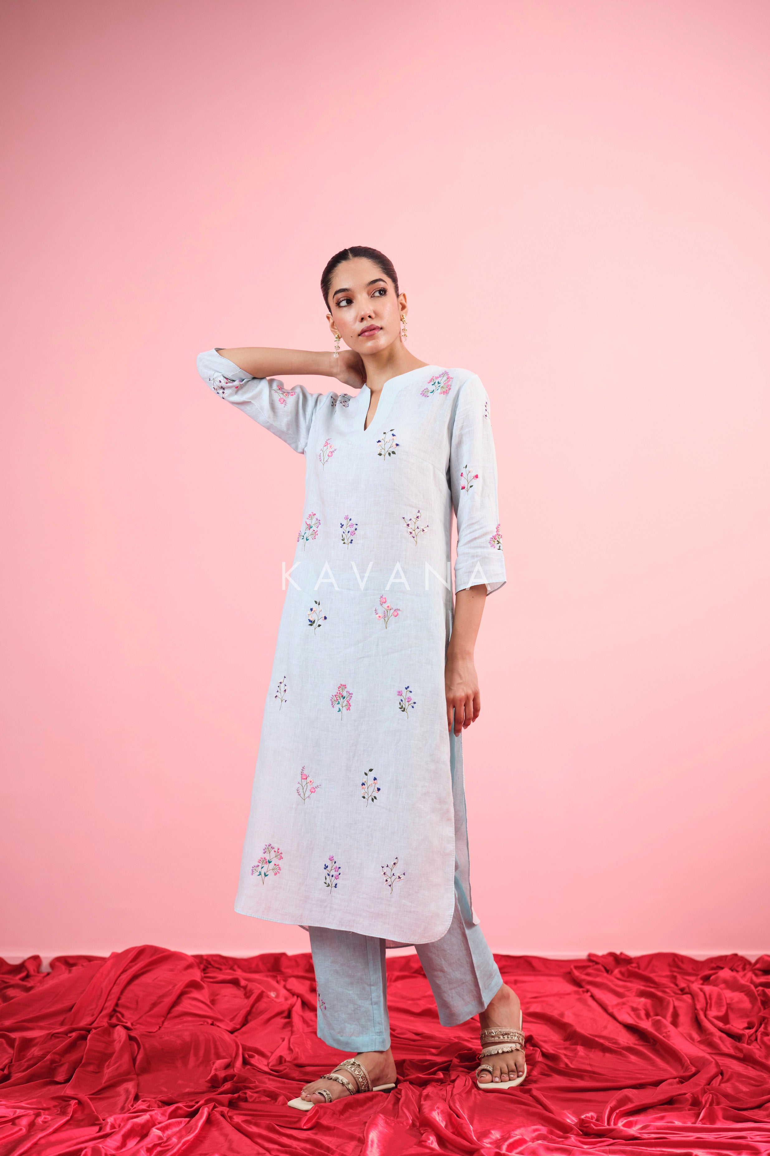 Aabhira Linen Kurta Set