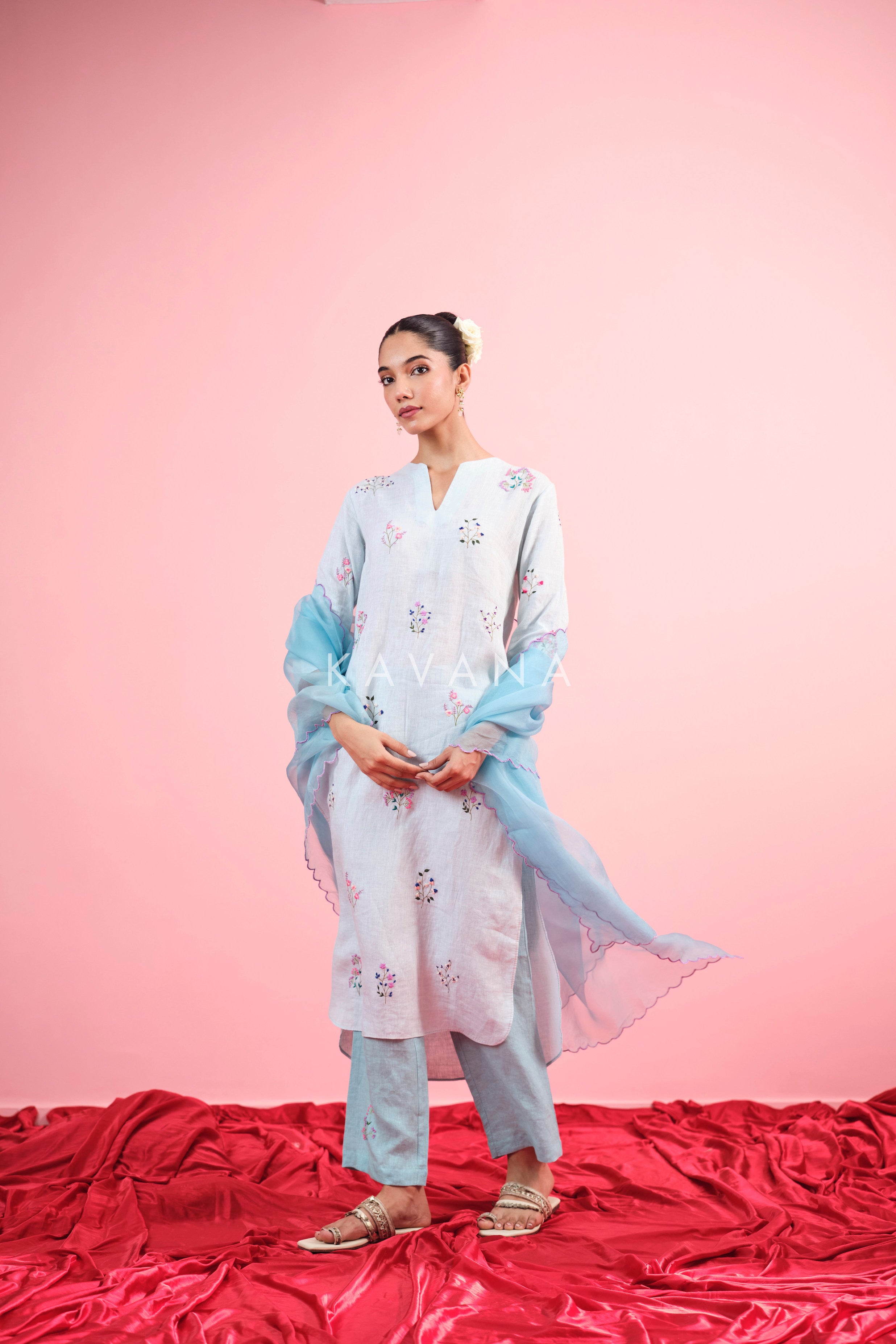 Aabhira Linen Kurta Set