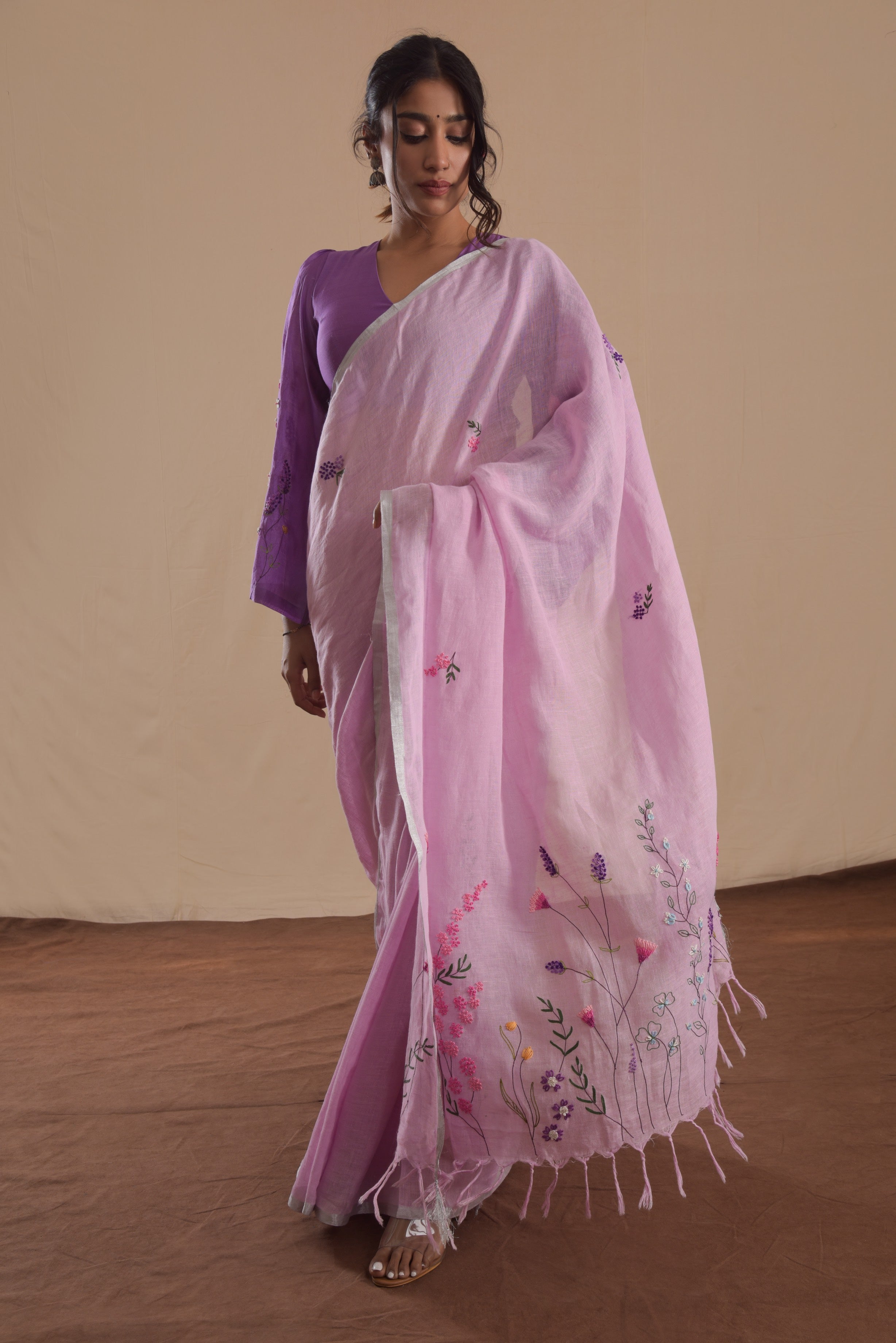 Nazaakat Linen Sari
